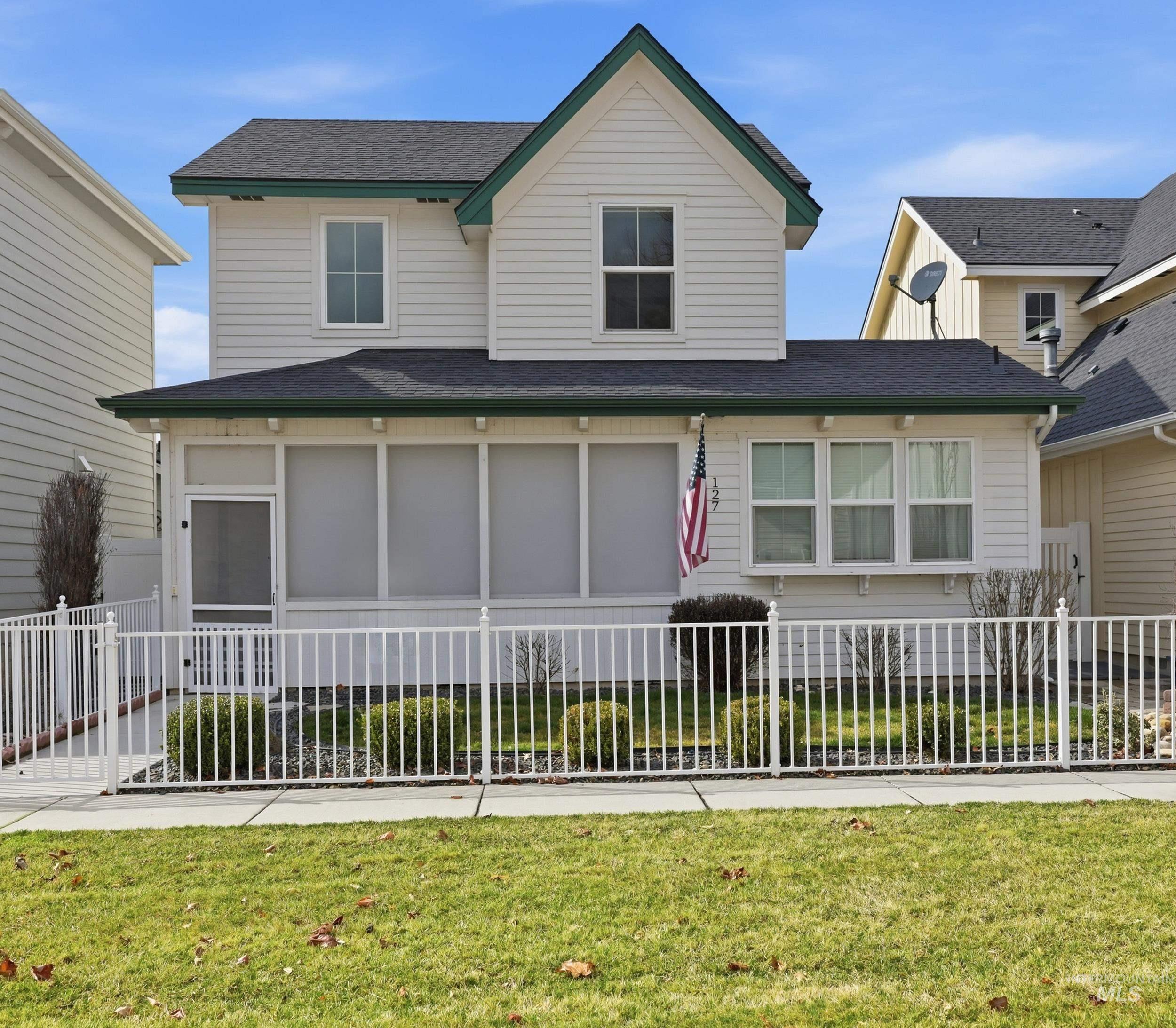 127 Mathie, Eagle, Idaho 83616, 3 Bedrooms, 3.5 Bathrooms, Residential For Sale, Price $549,500,MLS 98976582