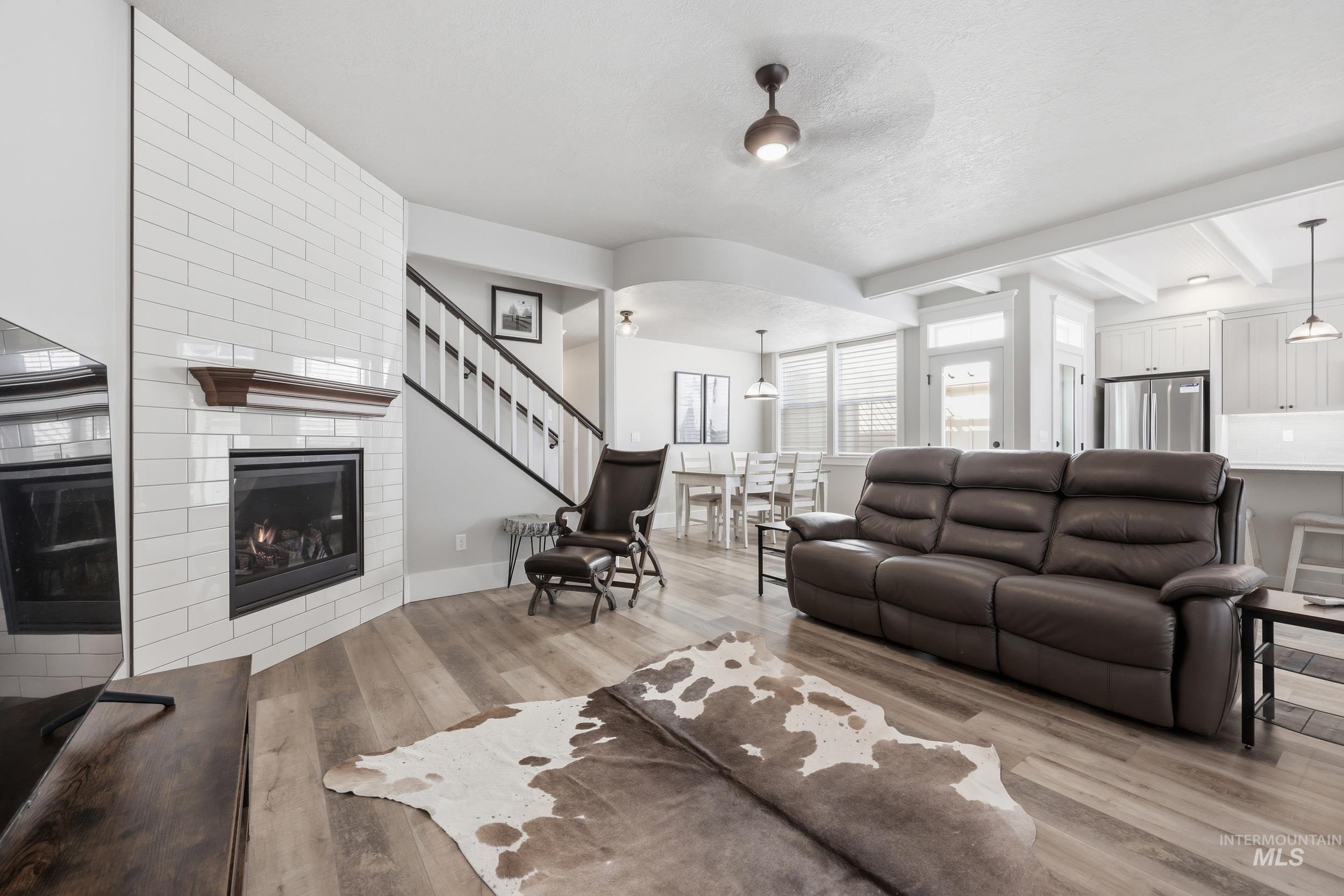 127 Mathie, Eagle, Idaho 83616, 3 Bedrooms, 3.5 Bathrooms, Residential For Sale, Price $549,500,MLS 98976582