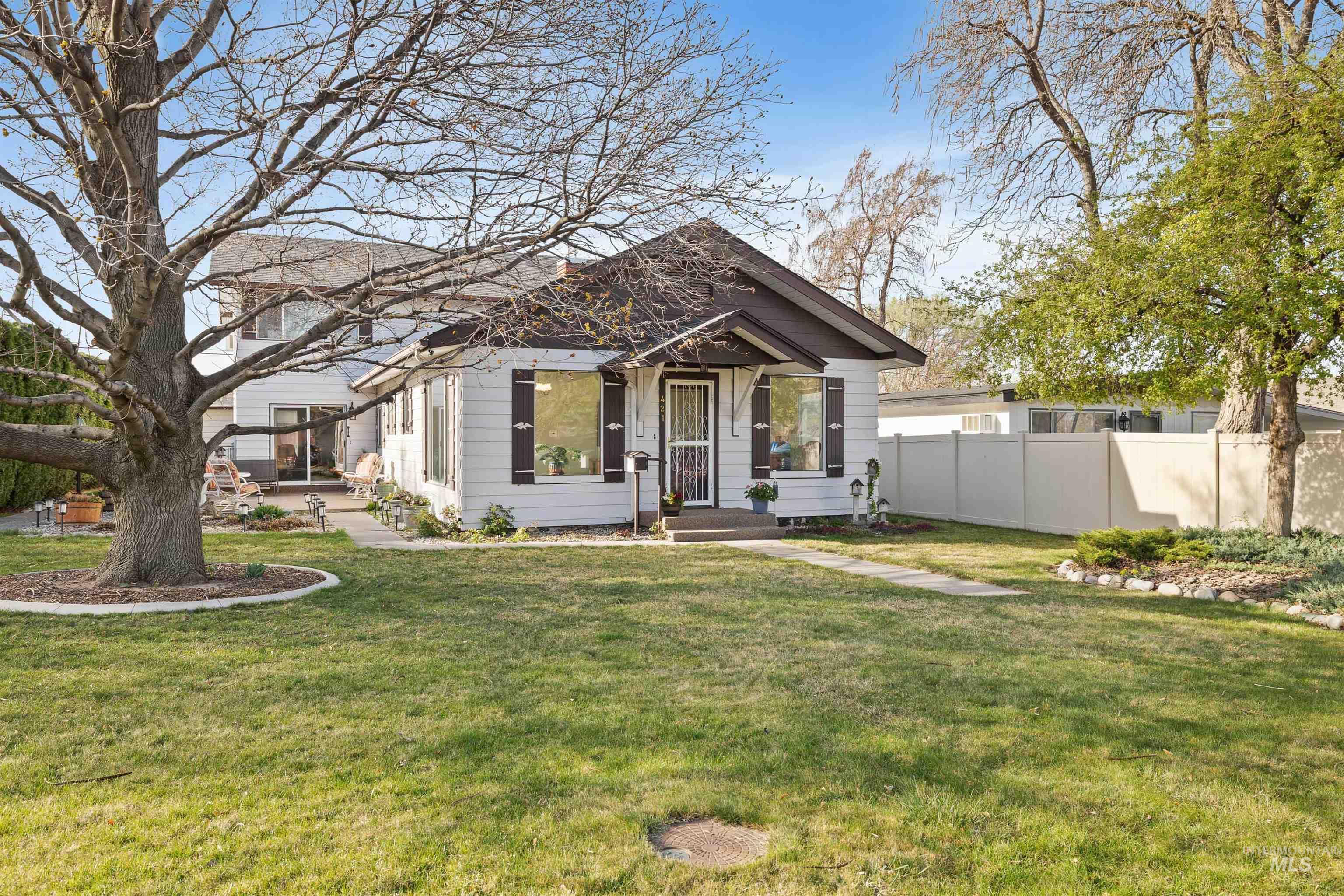 421 E Ave E, Jerome, Idaho 83338, 4 Bedrooms, 2.5 Bathrooms, Residential For Sale, Price $389,900,MLS 98976583