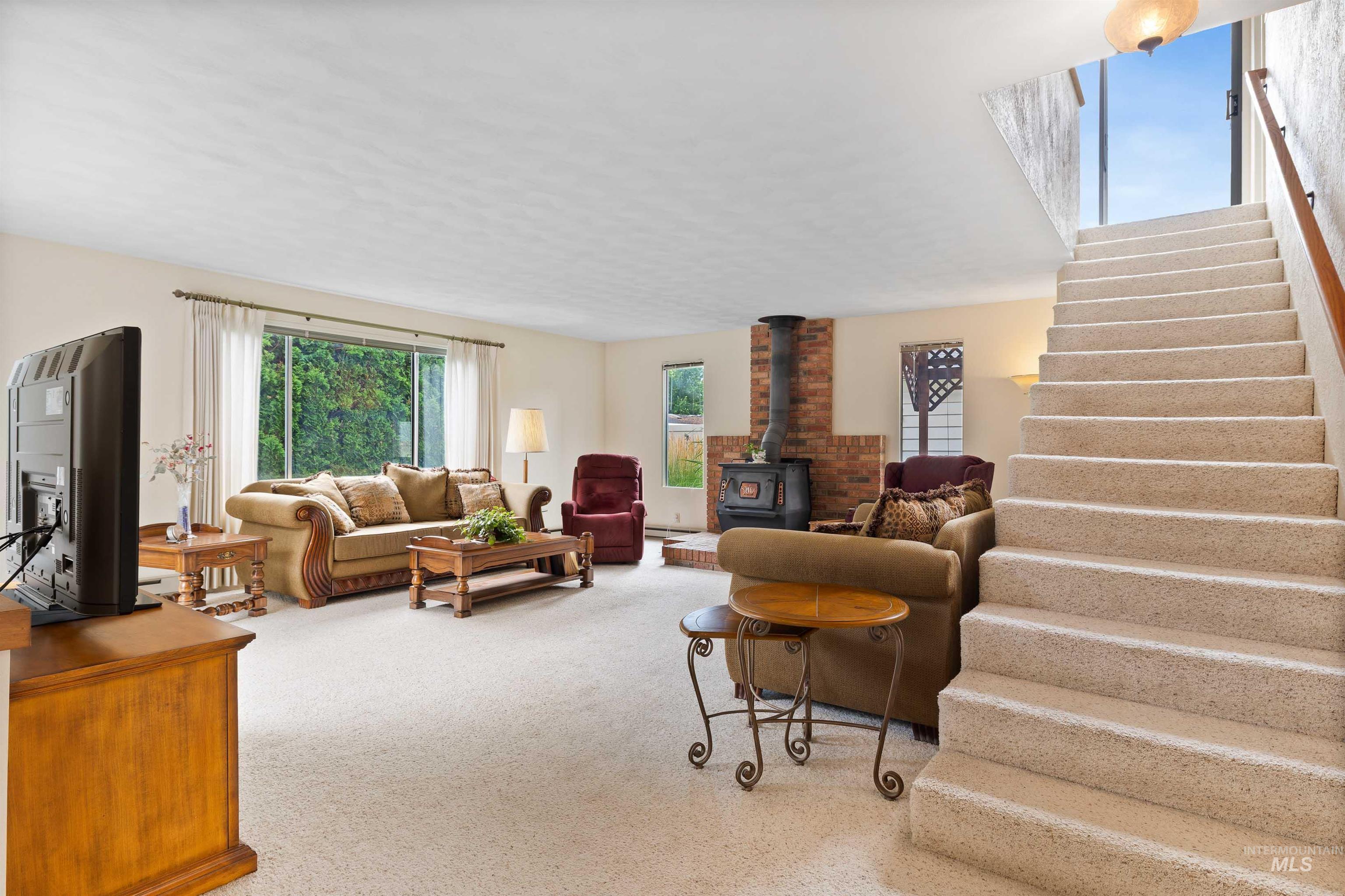 421 E Ave E, Jerome, Idaho 83338, 4 Bedrooms, 2.5 Bathrooms, Residential For Sale, Price $375,900, 98976583