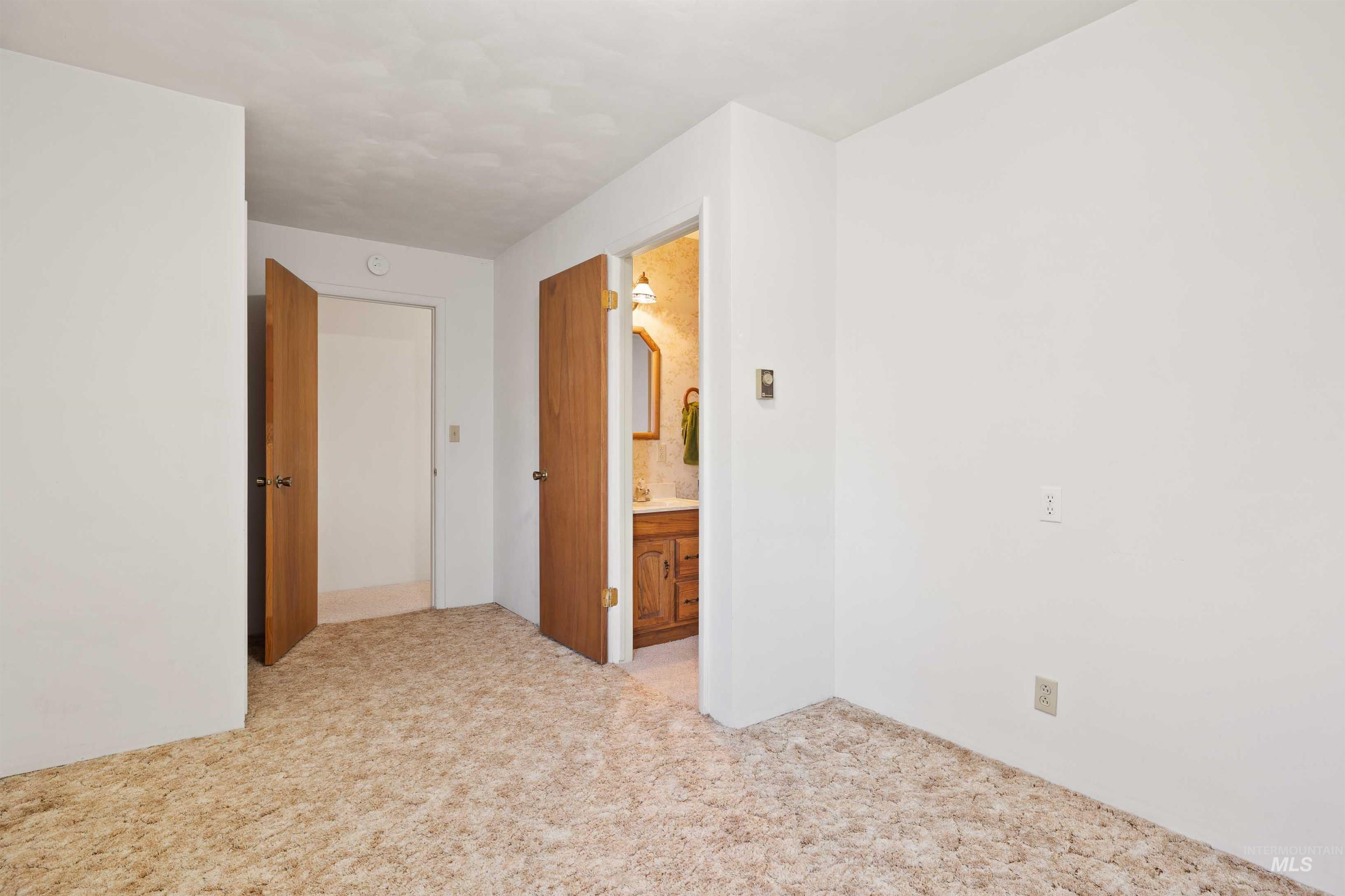 421 E Ave E, Jerome, Idaho 83338, 4 Bedrooms, 2.5 Bathrooms, Residential For Sale, Price $375,900, 98976583