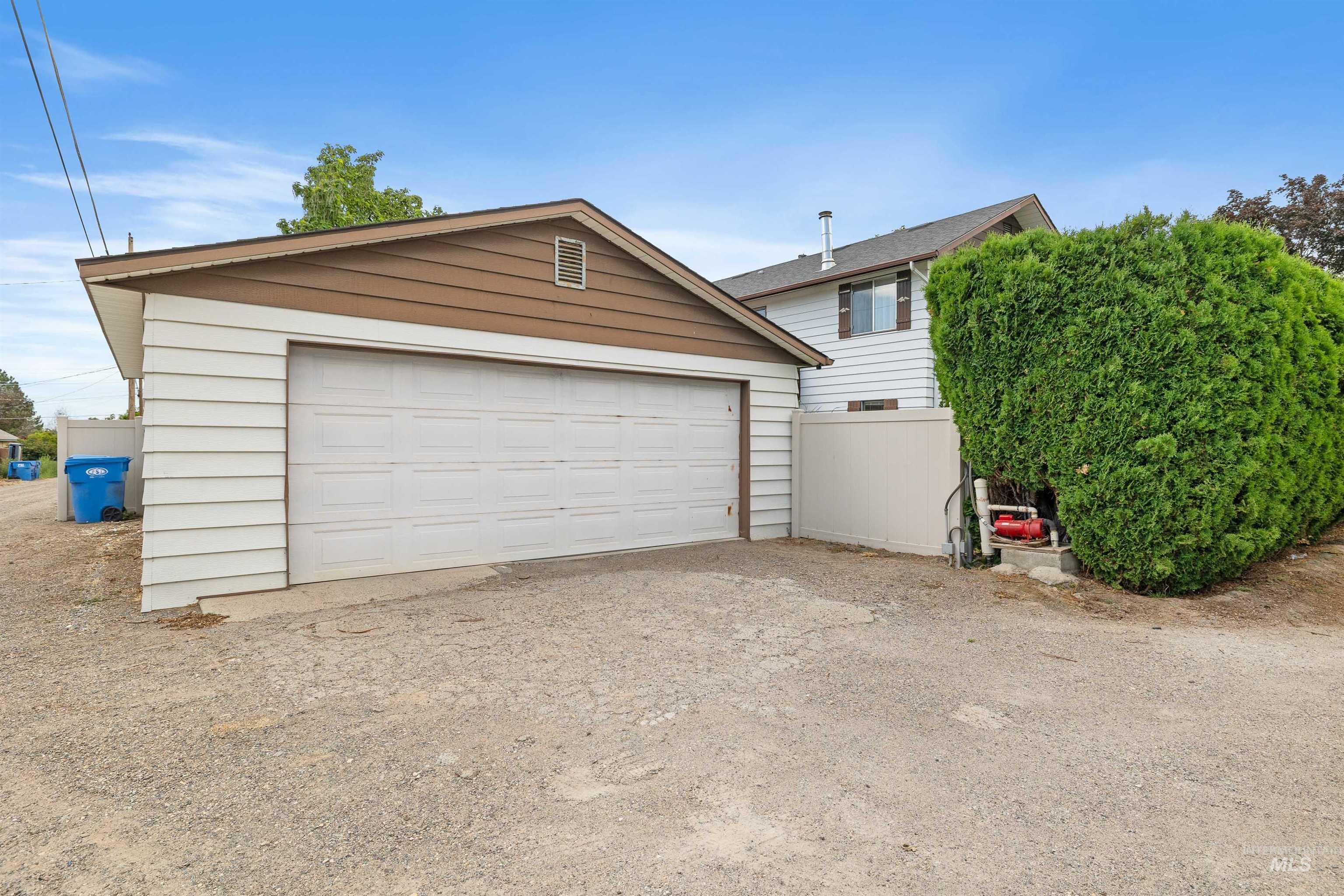 421 E Ave E, Jerome, Idaho 83338, 4 Bedrooms, 2.5 Bathrooms, Residential For Sale, Price $375,900, 98976583