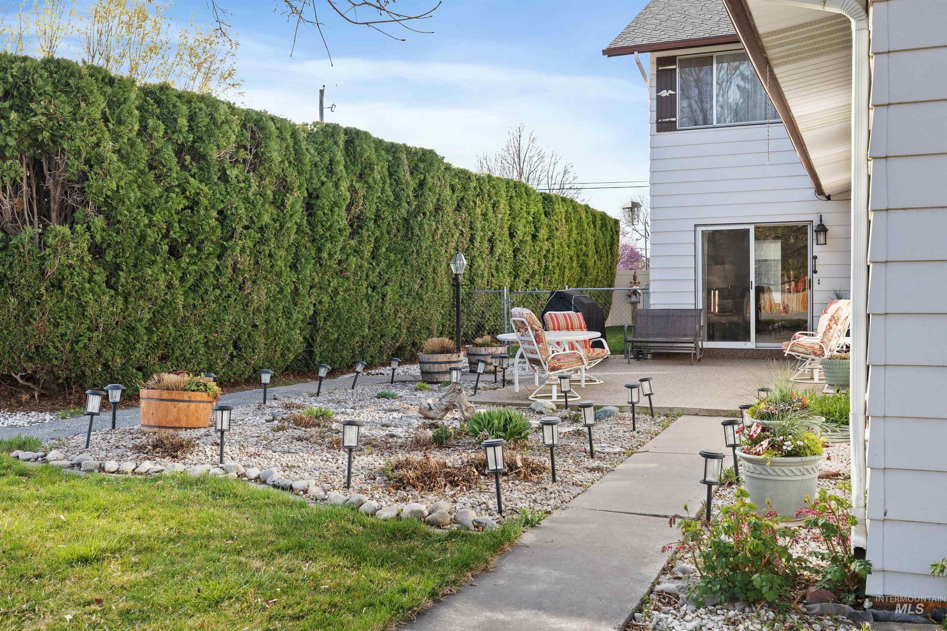 421 E Ave E, Jerome, Idaho 83338, 4 Bedrooms, 2.5 Bathrooms, Residential For Sale, Price $389,900,MLS 98976583