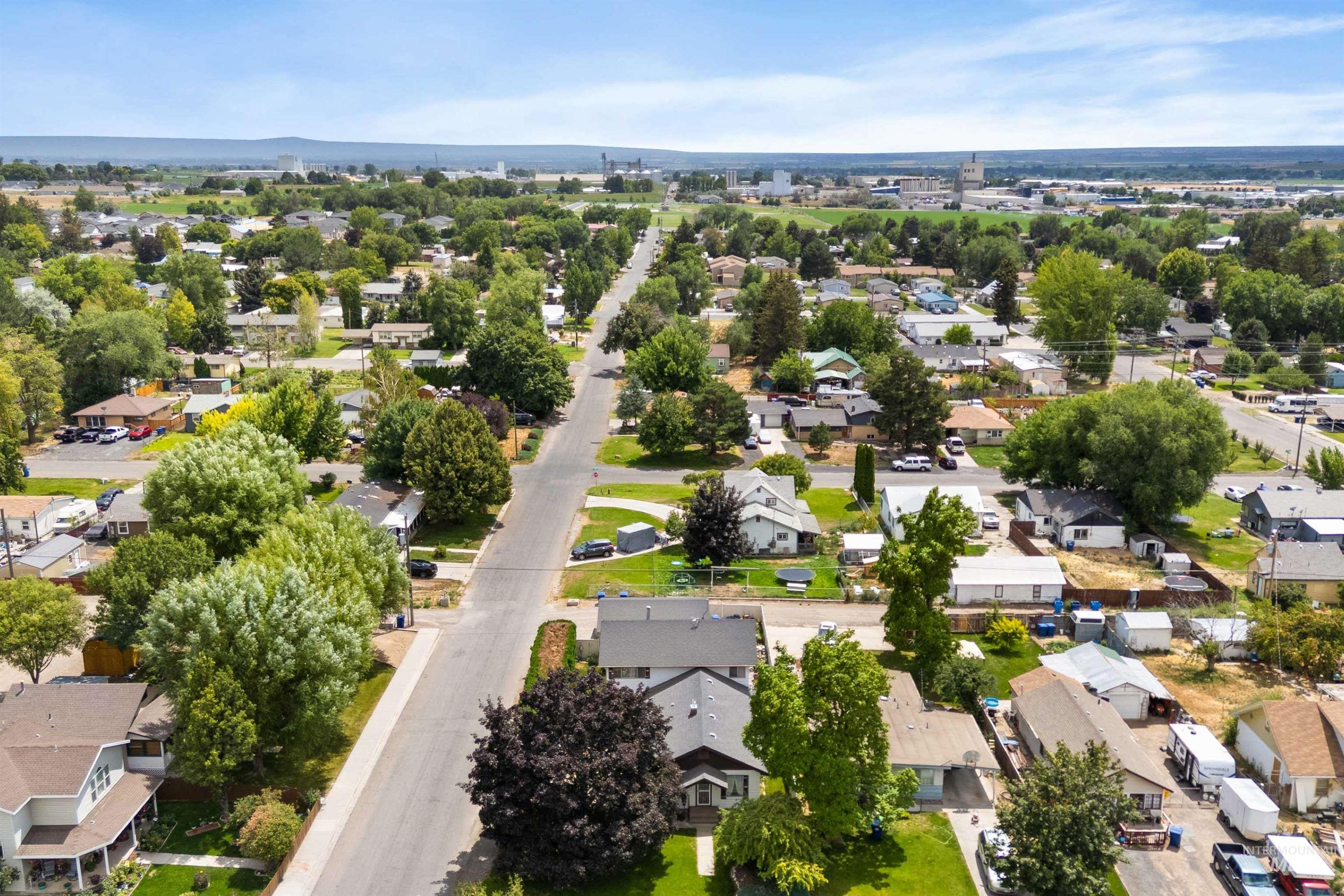421 E Ave E, Jerome, Idaho 83338, 4 Bedrooms, 2.5 Bathrooms, Residential For Sale, Price $375,900, 98976583