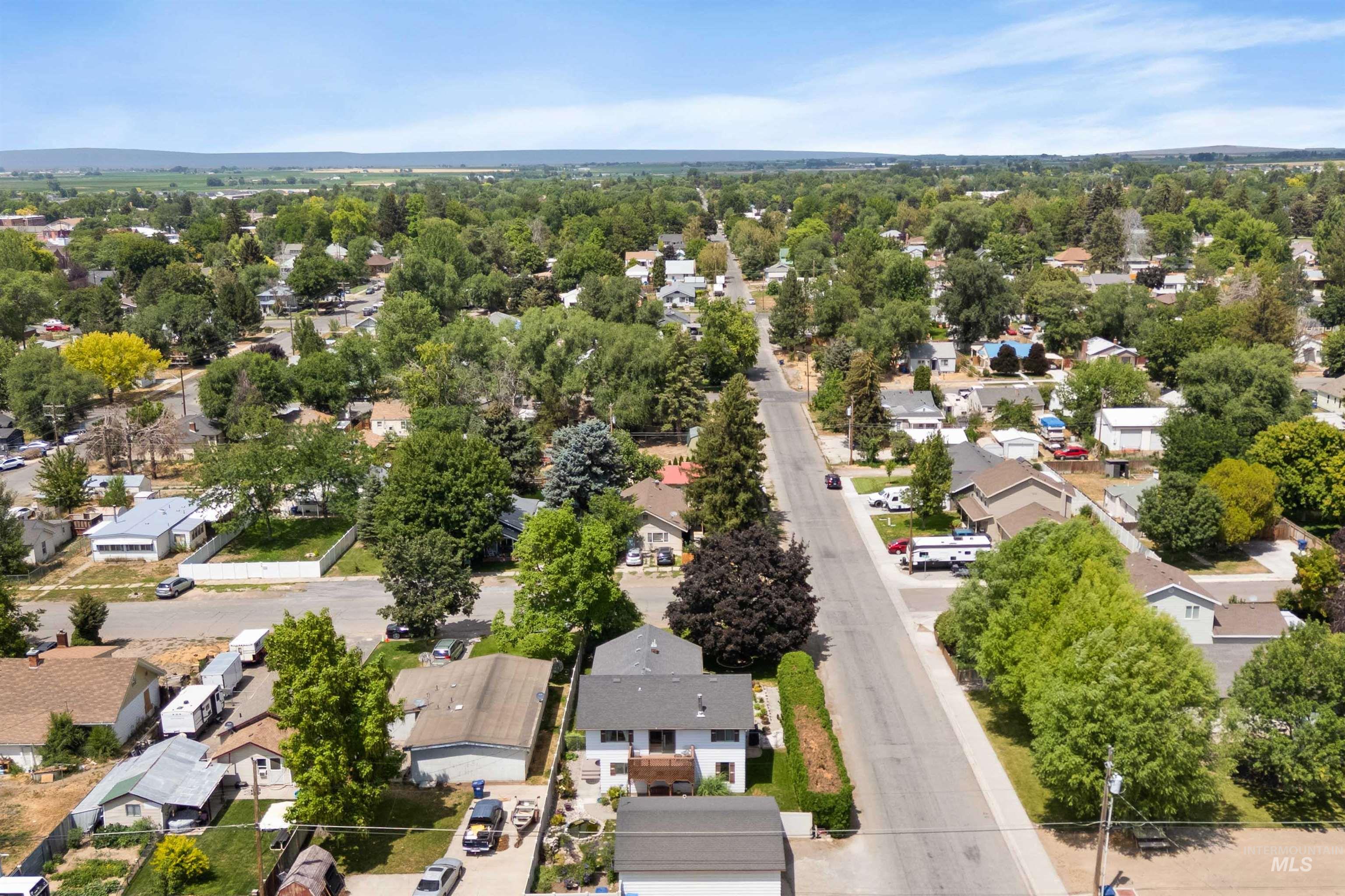 421 E Ave E, Jerome, Idaho 83338, 4 Bedrooms, 2.5 Bathrooms, Residential For Sale, Price $375,900, 98976583