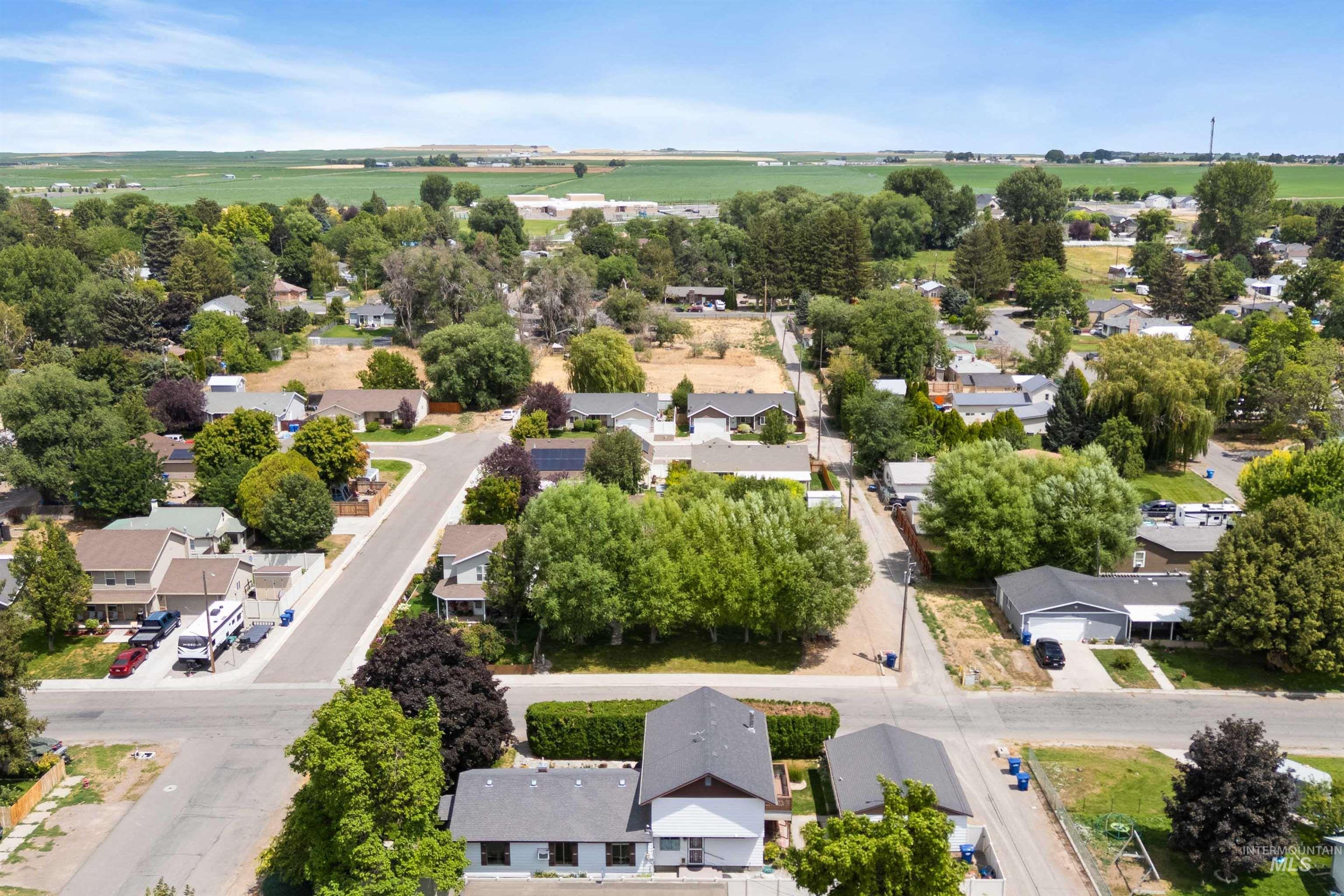 421 E Ave E, Jerome, Idaho 83338, 4 Bedrooms, 2.5 Bathrooms, Residential For Sale, Price $375,900, 98976583