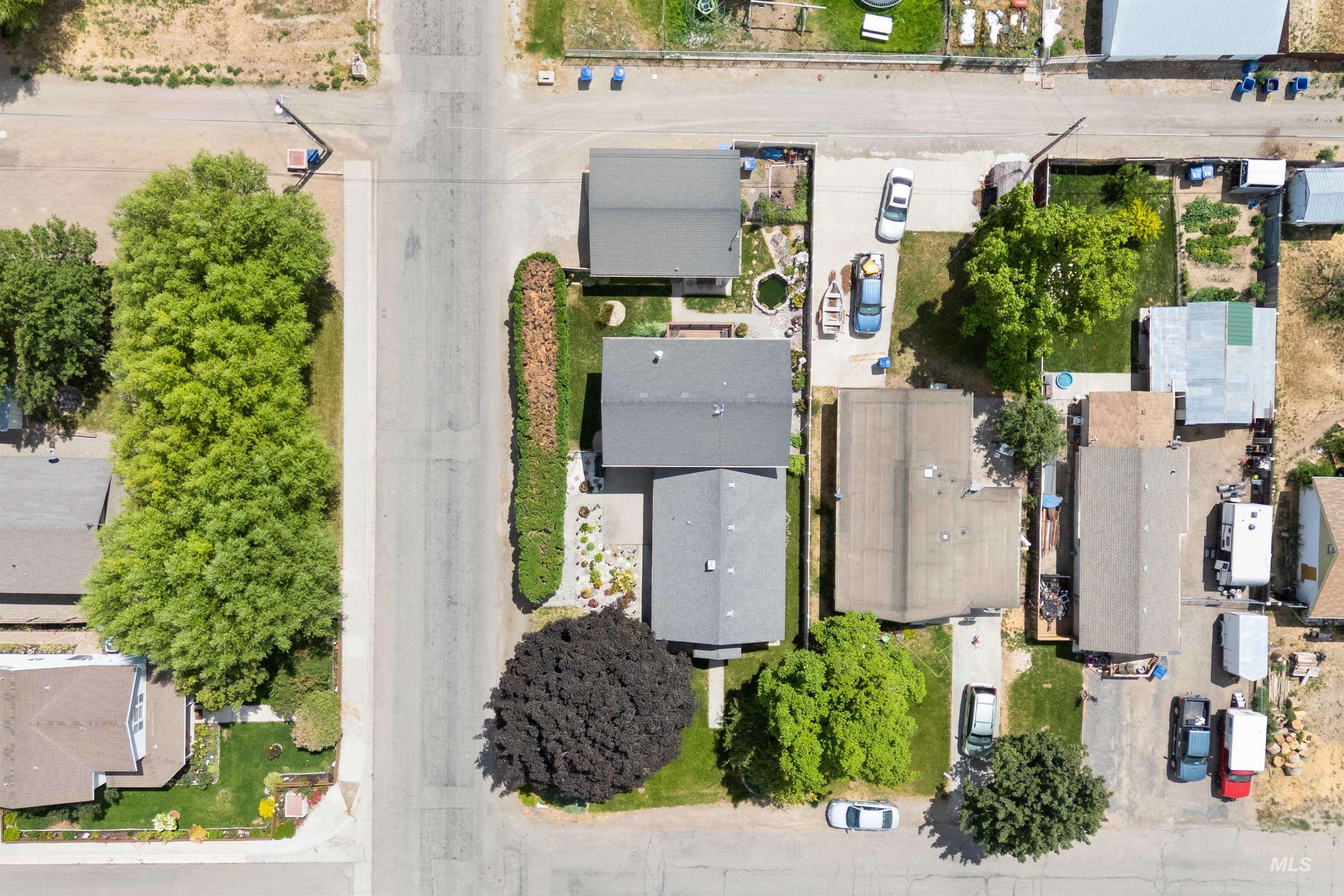 421 E Ave E, Jerome, Idaho 83338, 4 Bedrooms, 2.5 Bathrooms, Residential For Sale, Price $375,900, 98976583