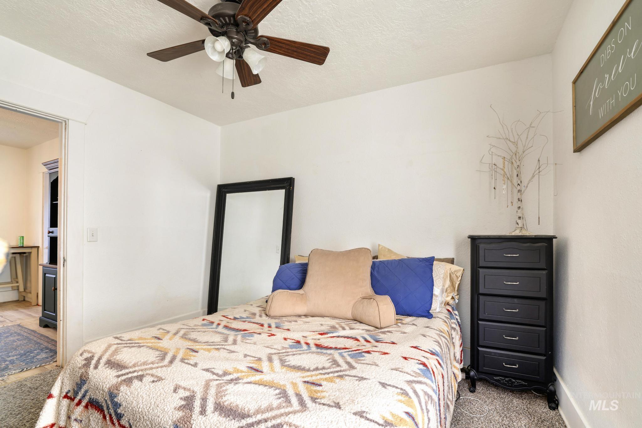 517 6th St, Filer, Idaho 83328, 2 Bedrooms, 1 Bathroom, Residential For Sale, Price $230,000, 98976588