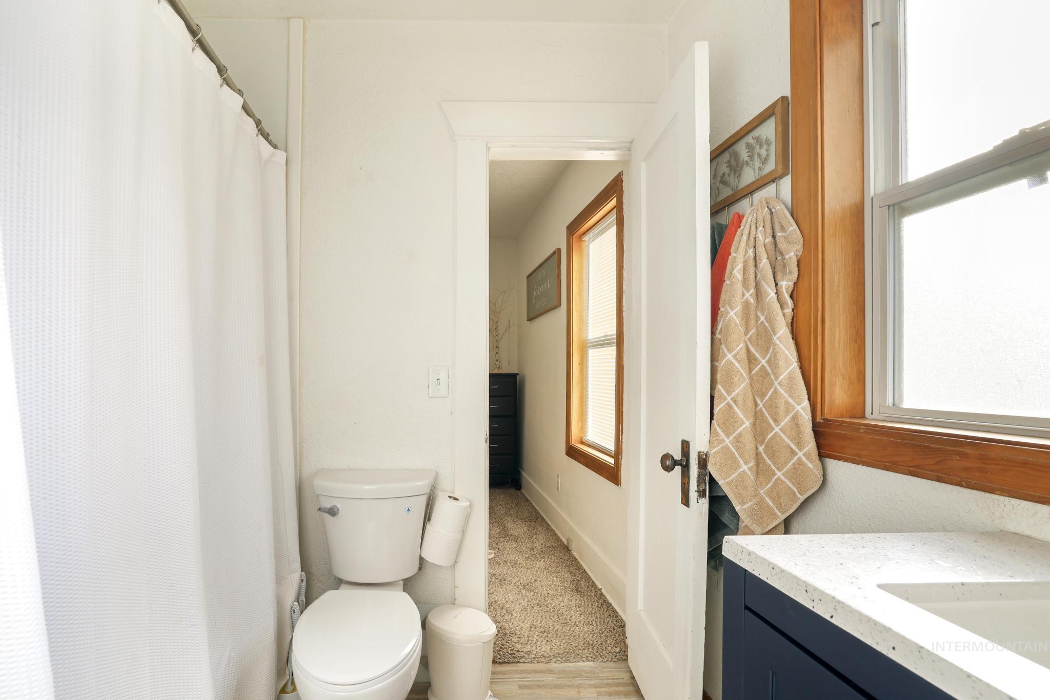 517 6th St, Filer, Idaho 83328, 2 Bedrooms, 1 Bathroom, Residential For Sale, Price $230,000, 98976588