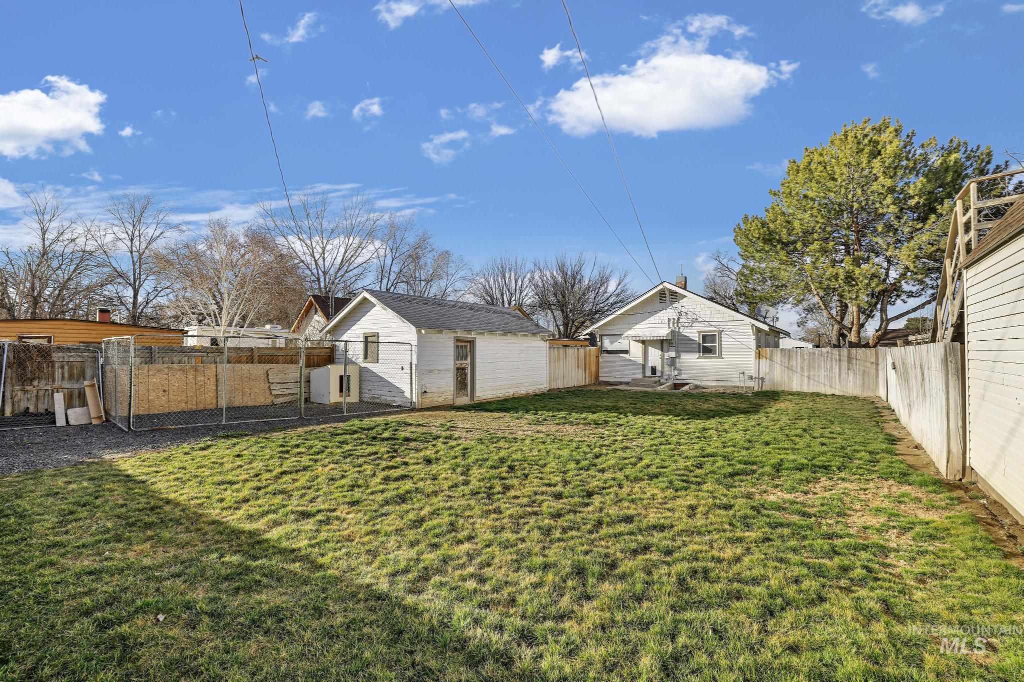 517 6th St, Filer, Idaho 83328, 2 Bedrooms, 1 Bathroom, Residential For Sale, Price $230,000, 98976588