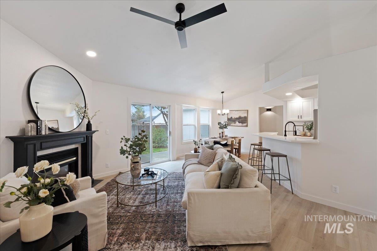 89 S Firwood Ave, Eagle, Idaho 83616-6170, 4 Bedrooms, 2 Bathrooms, Residential For Sale, Price $549,900,MLS 98976590