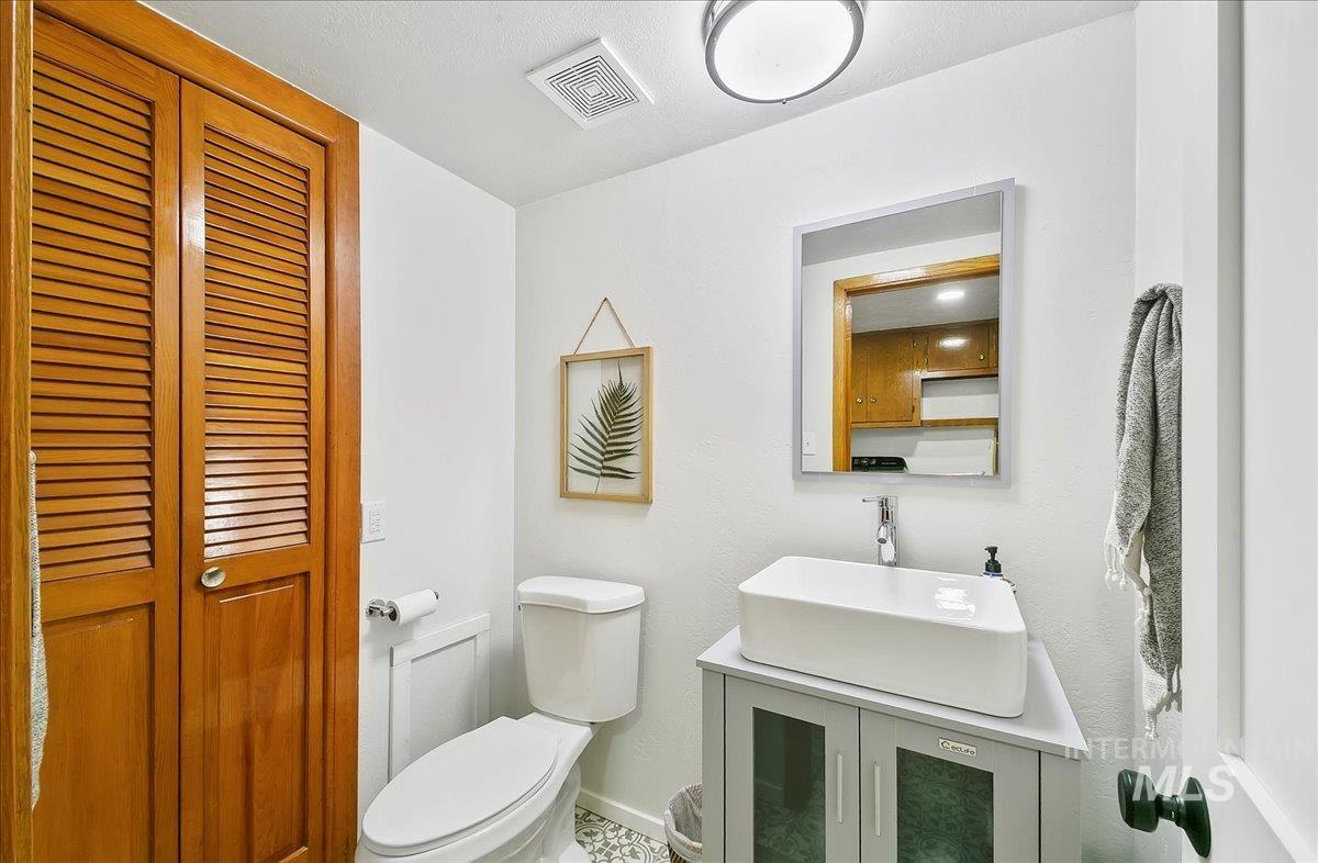 14 Cougar Ln, Boise, Idaho 83716, 4 Bedrooms, 2.5 Bathrooms, Residential For Sale, Price $849,000, 98976596