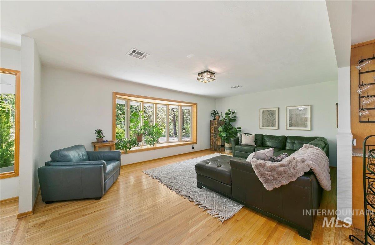 14 Cougar Ln, Boise, Idaho 83716, 4 Bedrooms, 2.5 Bathrooms, Residential For Sale, Price $849,000, 98976596