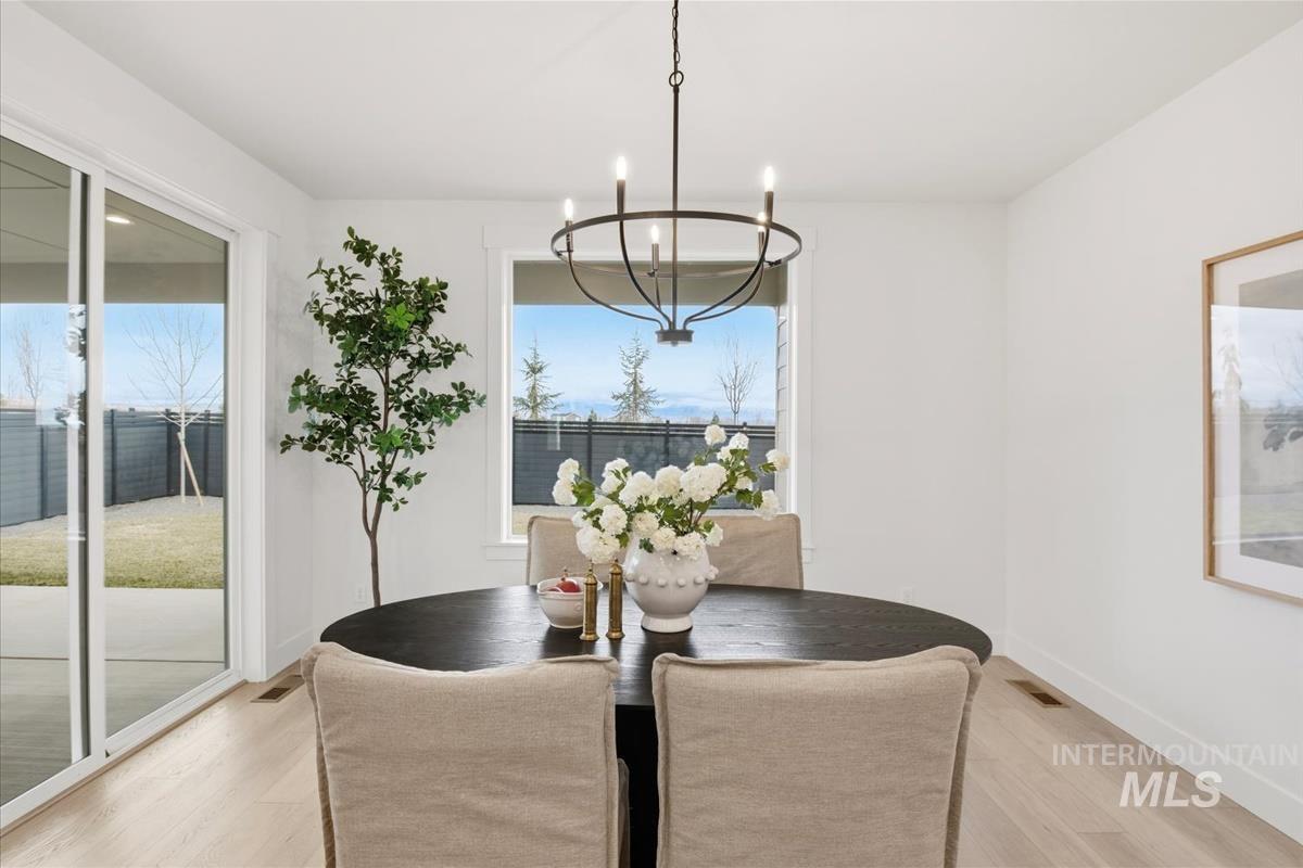 4702 N Wooley Creek Ave, Meridian, Idaho 83646, 5 Bedrooms, 4 Bathrooms, Residential For Sale, Price $899,900, 98976604