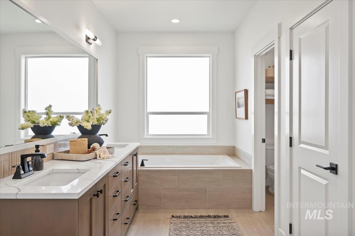 4702 N Wooley Creek Ave, Meridian, Idaho 83646, 5 Bedrooms, 4 Bathrooms, Residential For Sale, Price $899,900, 98976604