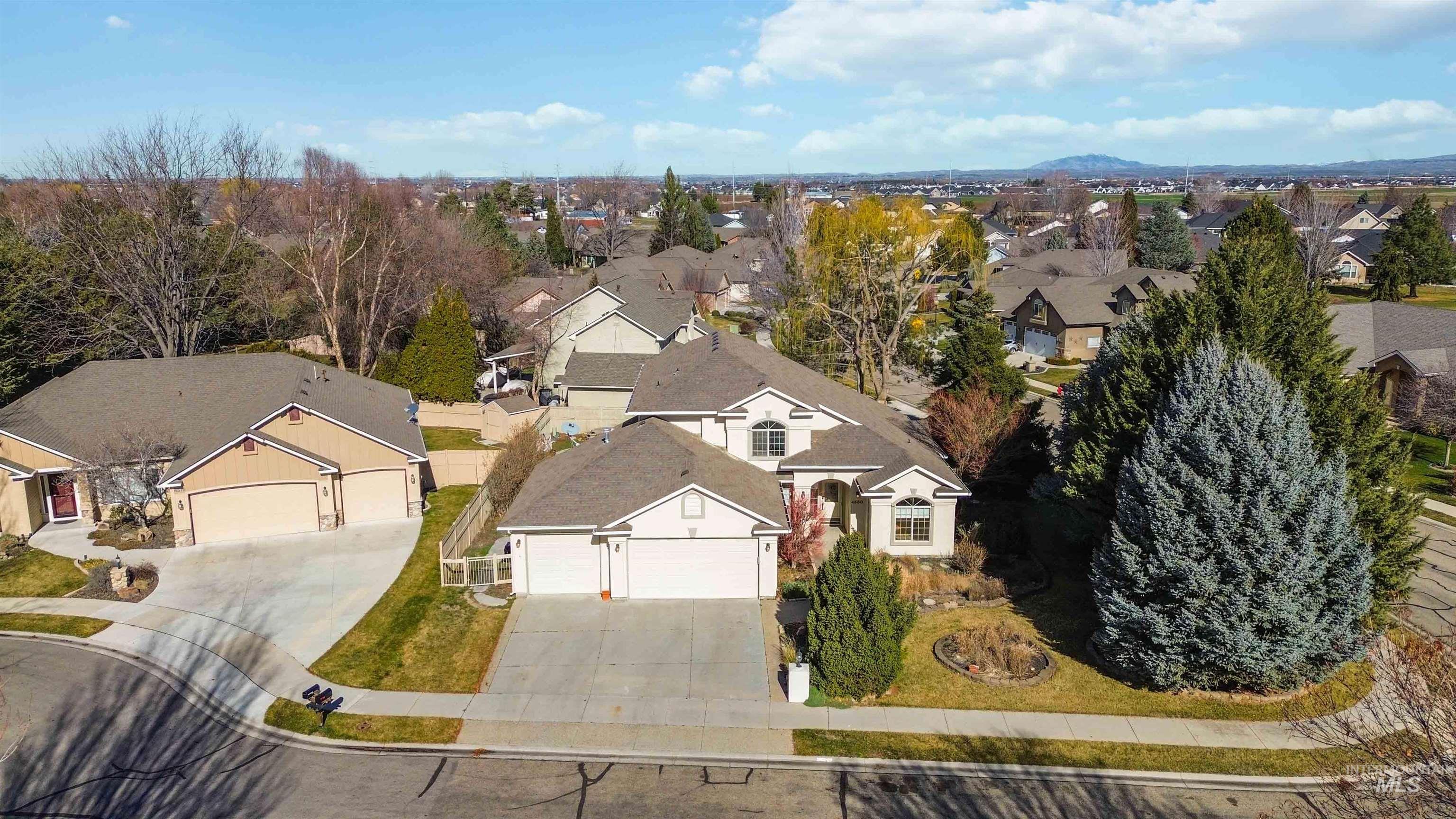 4550 W Brassie Ct, Meridian, Idaho 83646, 4 Bedrooms, 2.5 Bathrooms, Residential For Sale, Price $698,000, 98976605