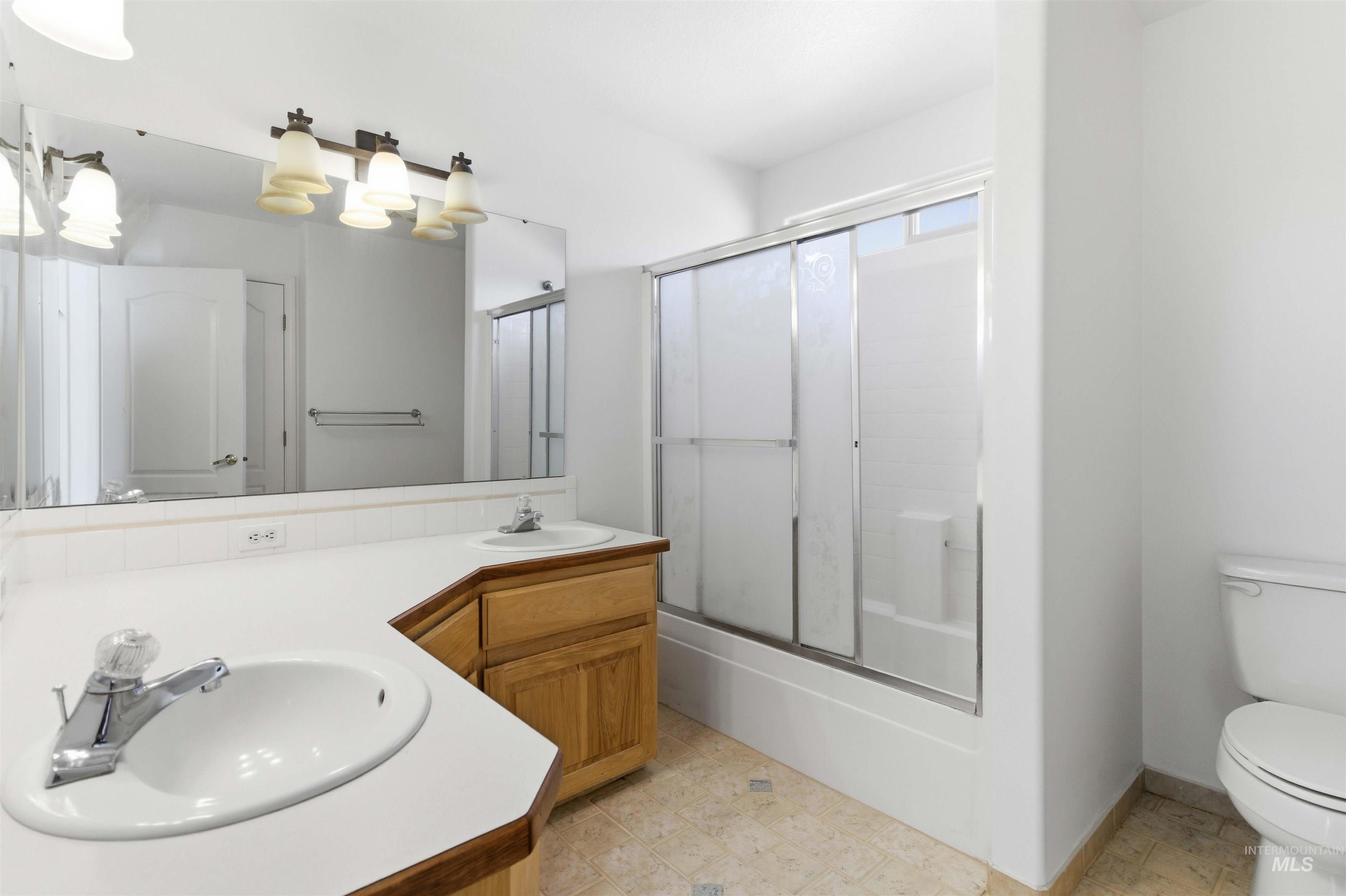 4550 W Brassie Ct, Meridian, Idaho 83646, 4 Bedrooms, 2.5 Bathrooms, Residential For Sale, Price $698,000, 98976605