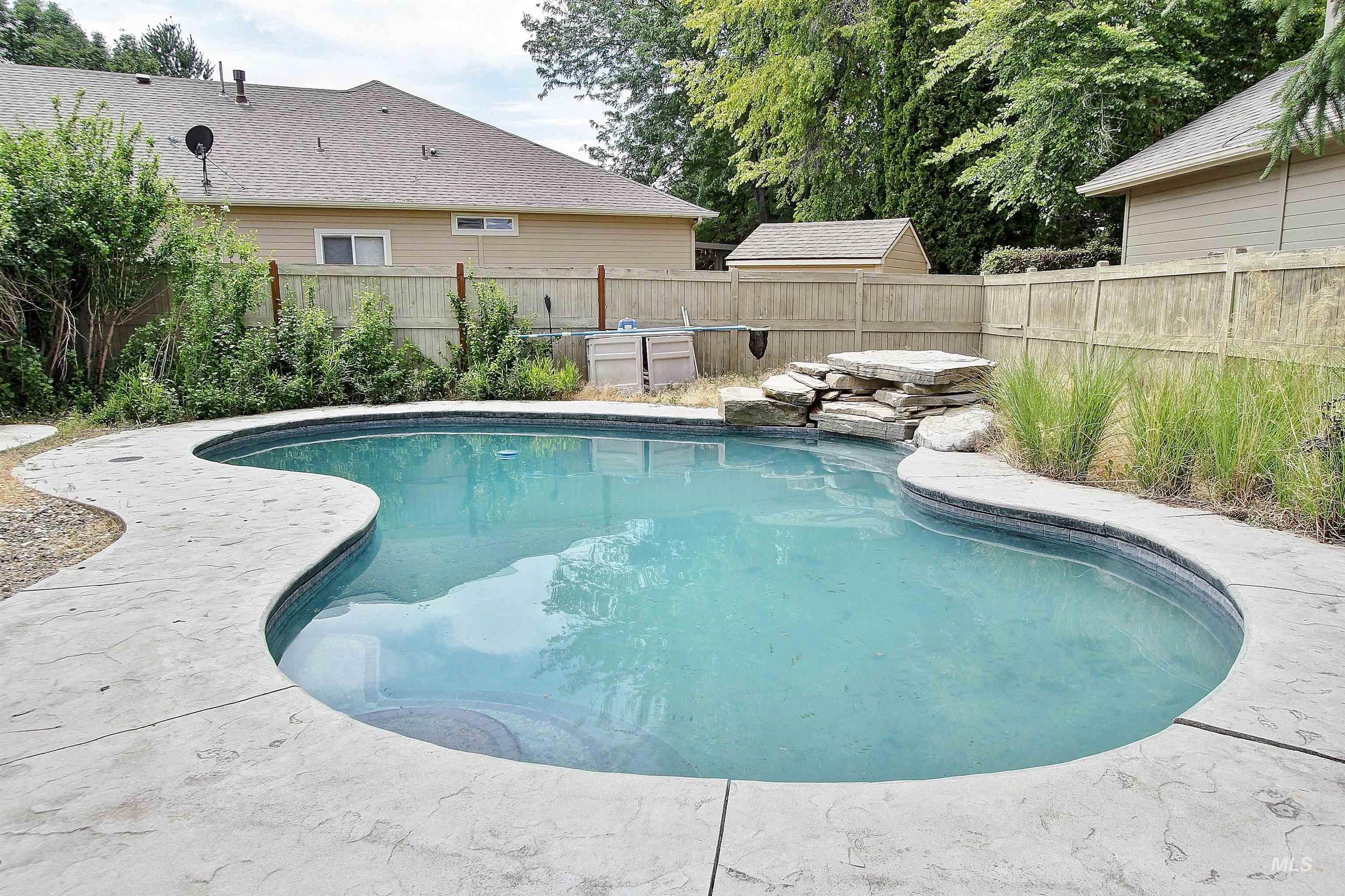 4550 W Brassie Ct, Meridian, Idaho 83646, 4 Bedrooms, 2.5 Bathrooms, Residential For Sale, Price $675,000,MLS 98976605