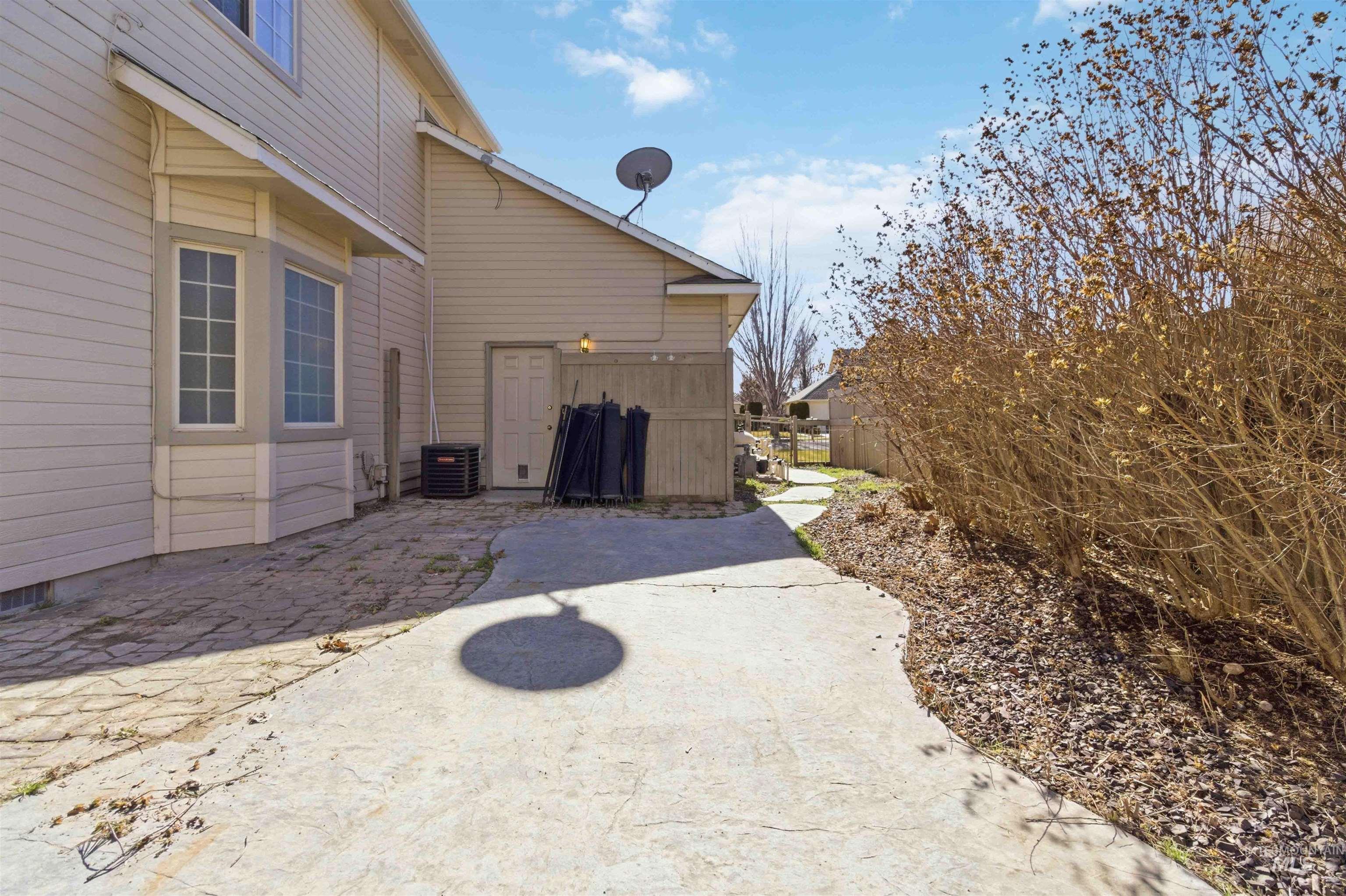 4550 W Brassie Ct, Meridian, Idaho 83646, 4 Bedrooms, 2.5 Bathrooms, Residential For Sale, Price $698,000, 98976605