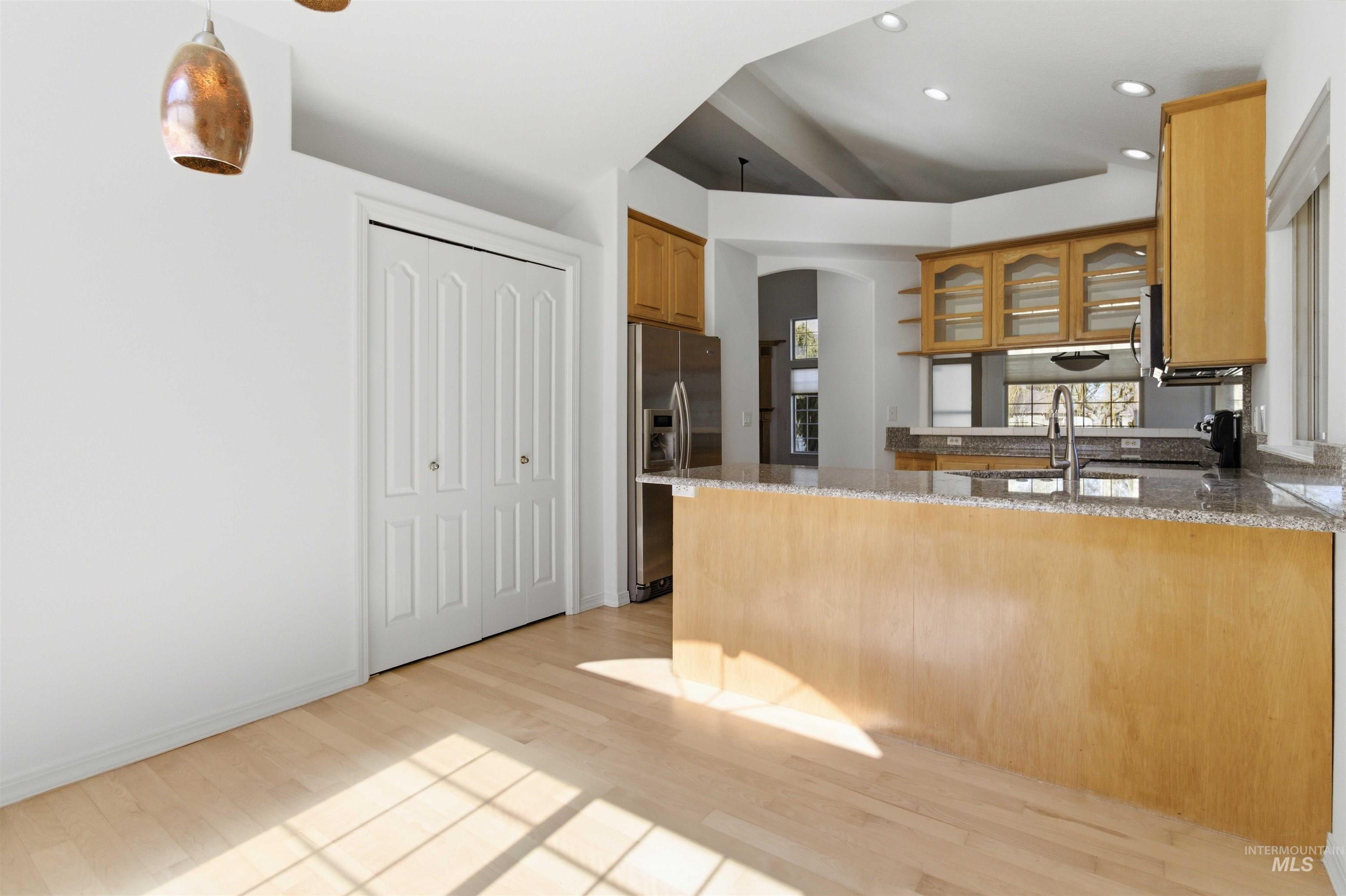 4550 W Brassie Ct, Meridian, Idaho 83646, 4 Bedrooms, 2.5 Bathrooms, Residential For Sale, Price $675,000,MLS 98976605