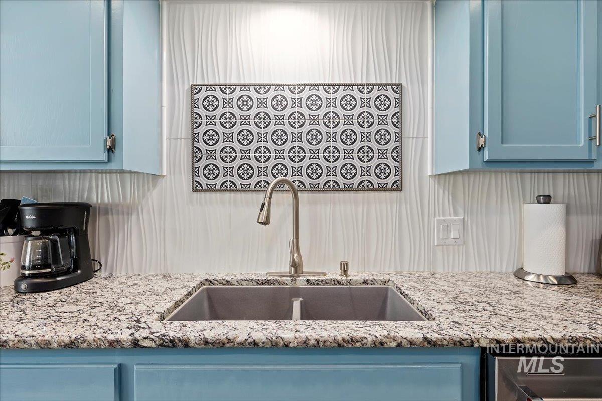 139 Los Lagos, Twin Falls, Idaho 83301, 2 Bedrooms, 2 Bathrooms, Residential For Sale, Price $469,000,MLS 98976609