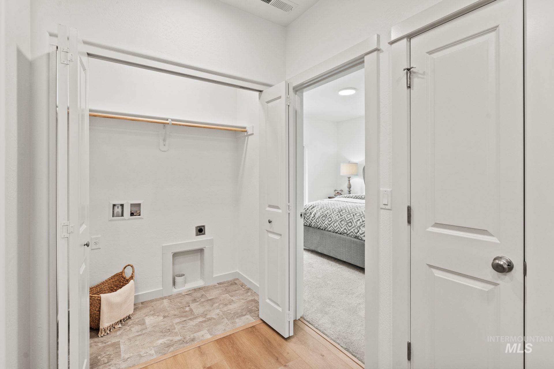 4122 S Pumpkin Way, Nampa, Idaho 83687, 3 Bedrooms, 2 Bathrooms, Residential For Sale, Price $379,990, 98976611