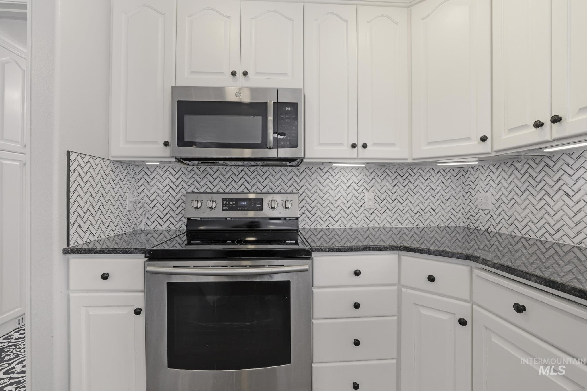 2024 Julie Lane, Twin Falls, Idaho 83301, 6 Bedrooms, 3.5 Bathrooms, Residential For Sale, Price $579,000,MLS 98976612