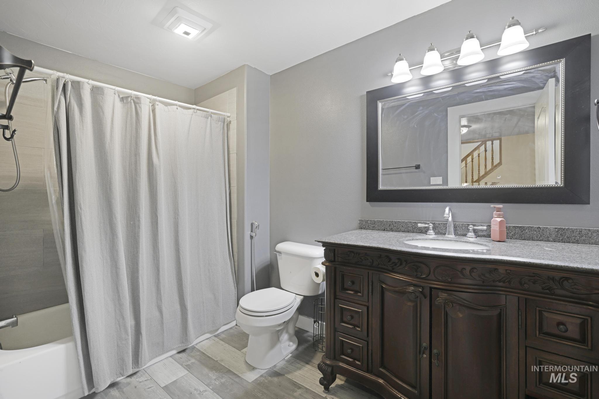 2024 Julie Lane, Twin Falls, Idaho 83301, 6 Bedrooms, 3.5 Bathrooms, Residential For Sale, Price $579,000,MLS 98976612