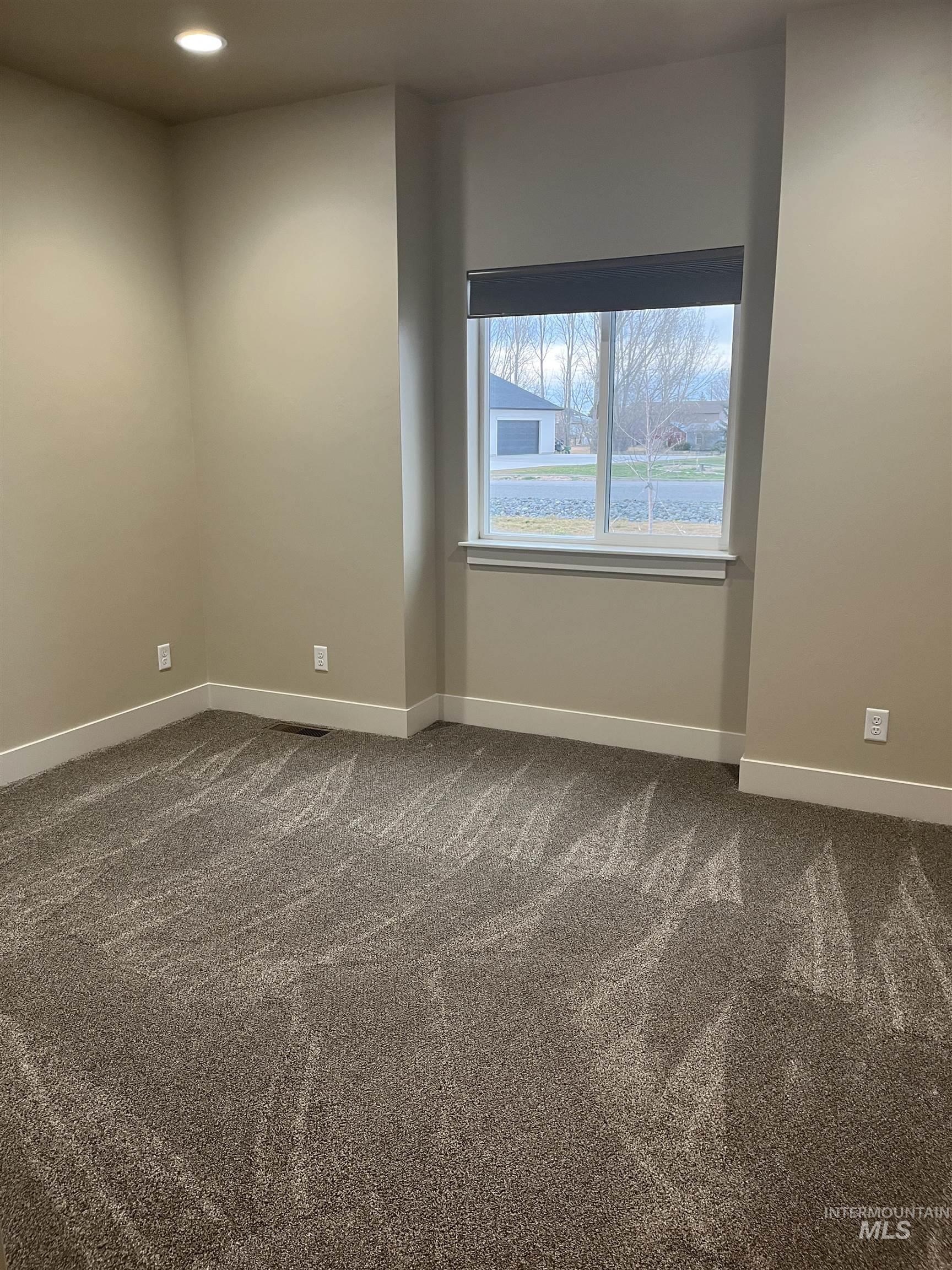 3311 E 3818 N, Kimberly, Idaho 83341, 3 Bedrooms, 3 Bathrooms, Residential For Sale, Price $699,900, 98976617