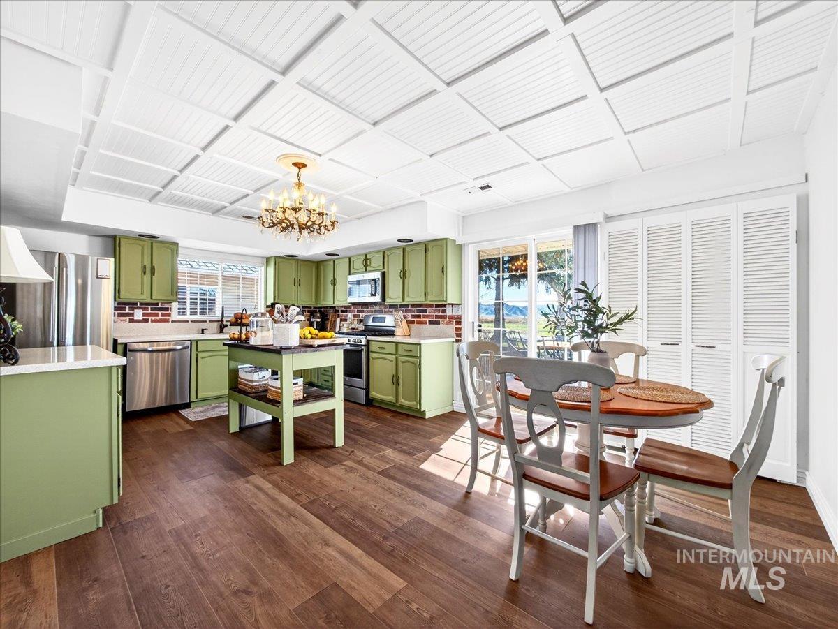 1233 E Idaho Blvd, Emmett, Idaho 83617, 4 Bedrooms, 3 Bathrooms, Residential For Sale, Price $595,000, 98976621