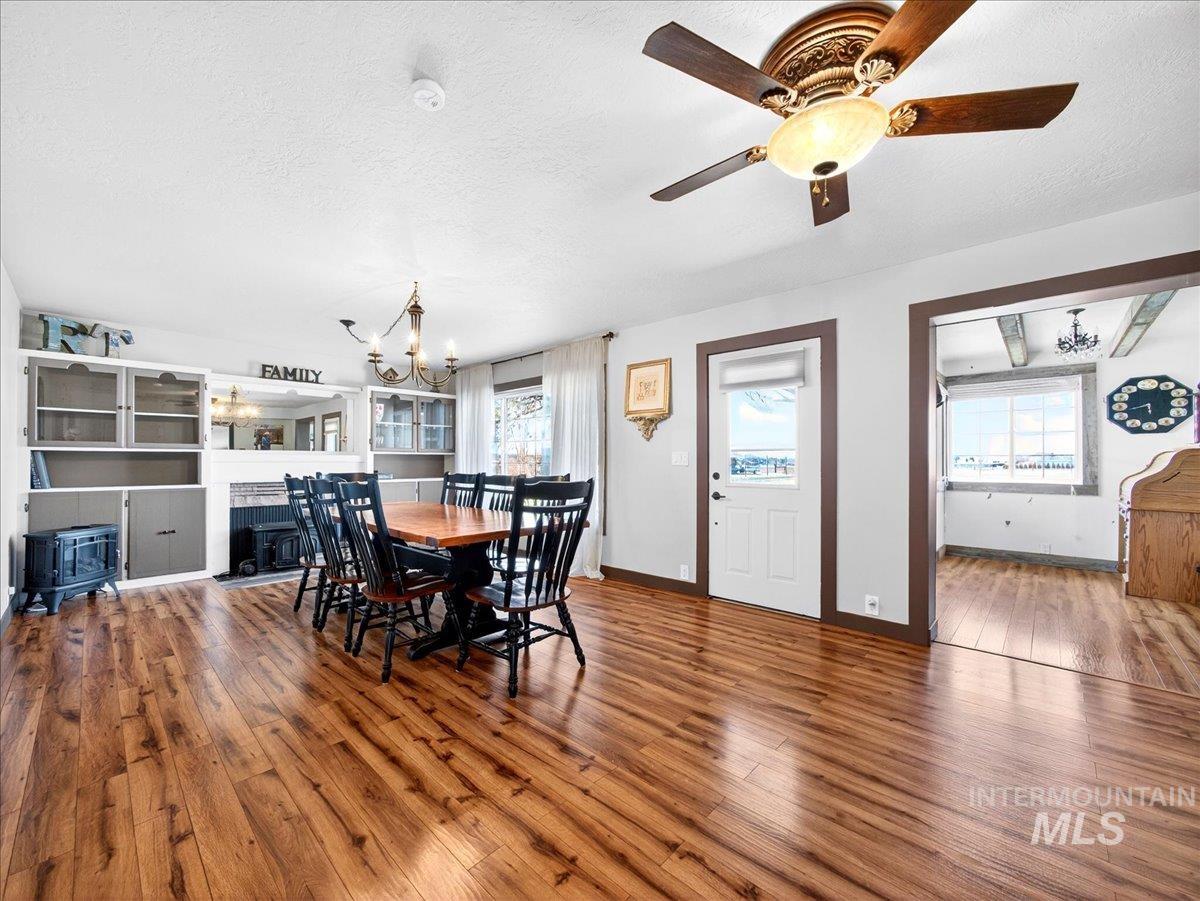 1233 E Idaho Blvd, Emmett, Idaho 83617, 4 Bedrooms, 3 Bathrooms, Residential For Sale, Price $595,000, 98976621