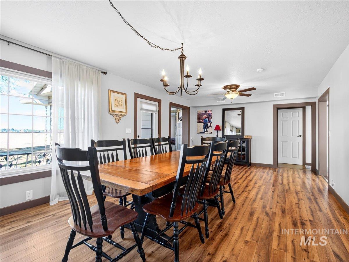 1233 E Idaho Blvd, Emmett, Idaho 83617, 4 Bedrooms, 3 Bathrooms, Residential For Sale, Price $595,000, 98976621