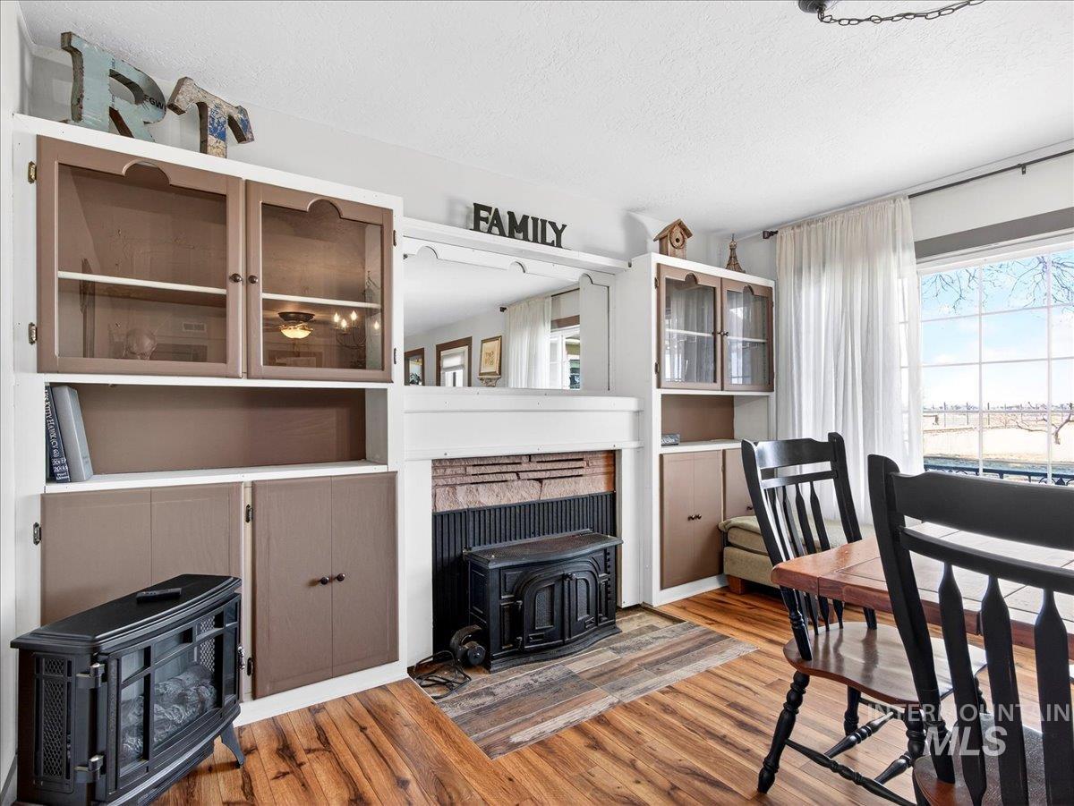 1233 E Idaho Blvd, Emmett, Idaho 83617, 4 Bedrooms, 3 Bathrooms, Residential For Sale, Price $595,000, 98976621