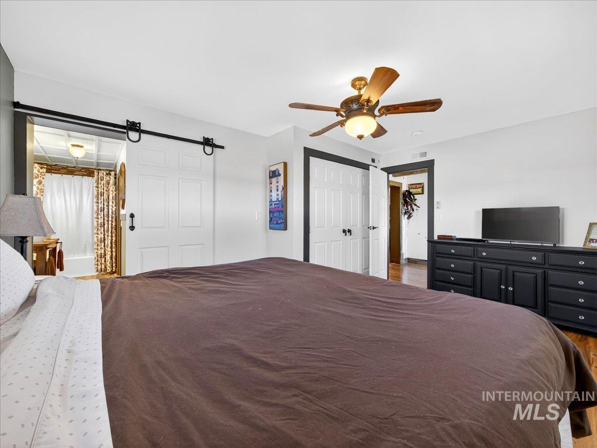 1233 E Idaho Blvd, Emmett, Idaho 83617, 4 Bedrooms, 3 Bathrooms, Residential For Sale, Price $595,000, 98976621