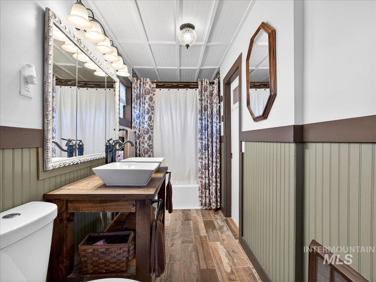 1233 E Idaho Blvd, Emmett, Idaho 83617, 4 Bedrooms, 3 Bathrooms, Residential For Sale, Price $595,000, 98976621