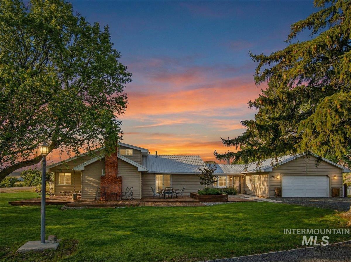 1233 E Idaho Blvd, Emmett, Idaho 83617, 4 Bedrooms, 3 Bathrooms, Residential For Sale, Price $595,000, 98976621