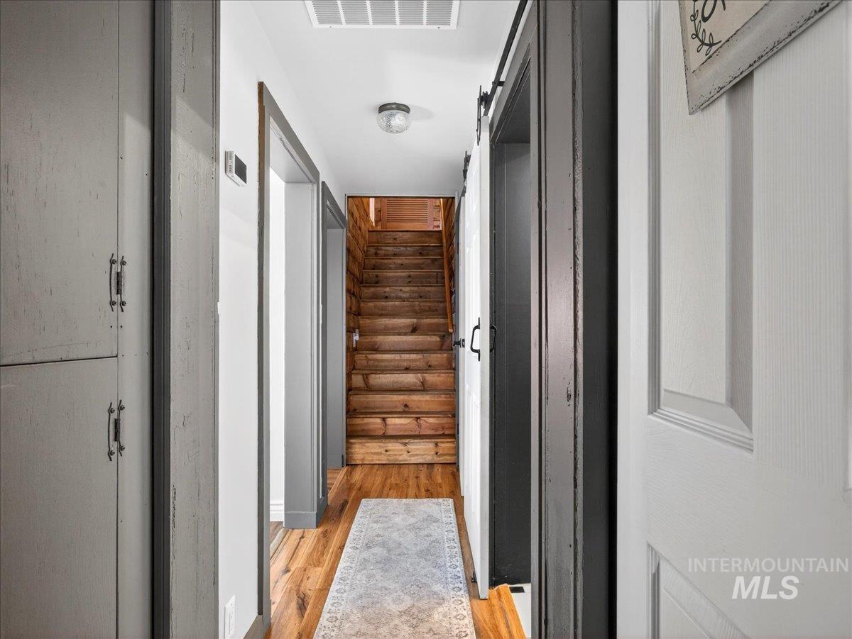 1233 E Idaho Blvd, Emmett, Idaho 83617, 4 Bedrooms, 3 Bathrooms, Residential For Sale, Price $595,000, 98976621