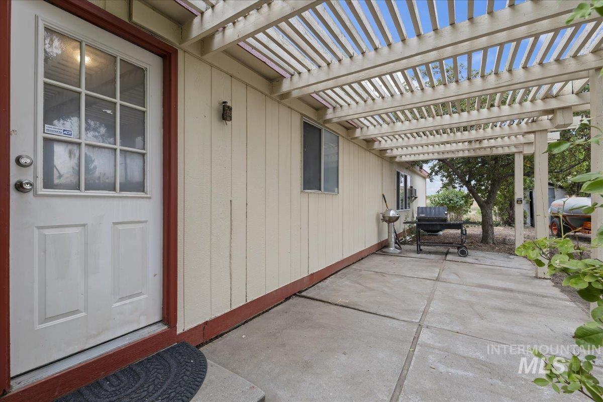 24013 Arena Valley Rd, Parma, Idaho 83660, 3 Bedrooms, 2 Bathrooms, Farm & Ranch For Sale, Price $1,900,000,MLS 98976622