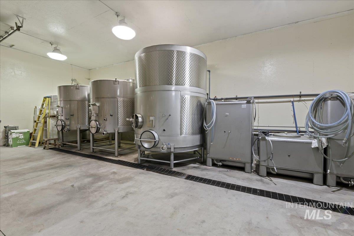 24013 Arena Valley Rd., Parma, Idaho 83660, 3 Bedrooms, 2 Bathrooms, Residential For Sale, Price $1,900,000, 98976623