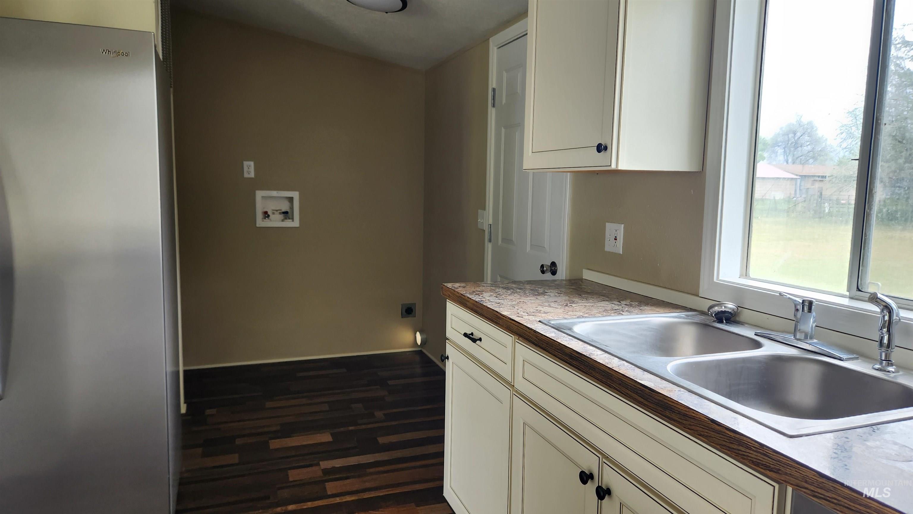 487 W 45 North, Burley, Idaho 83318, 4 Bedrooms, 2 Bathrooms, Residential For Sale, Price $269,900, 98976625