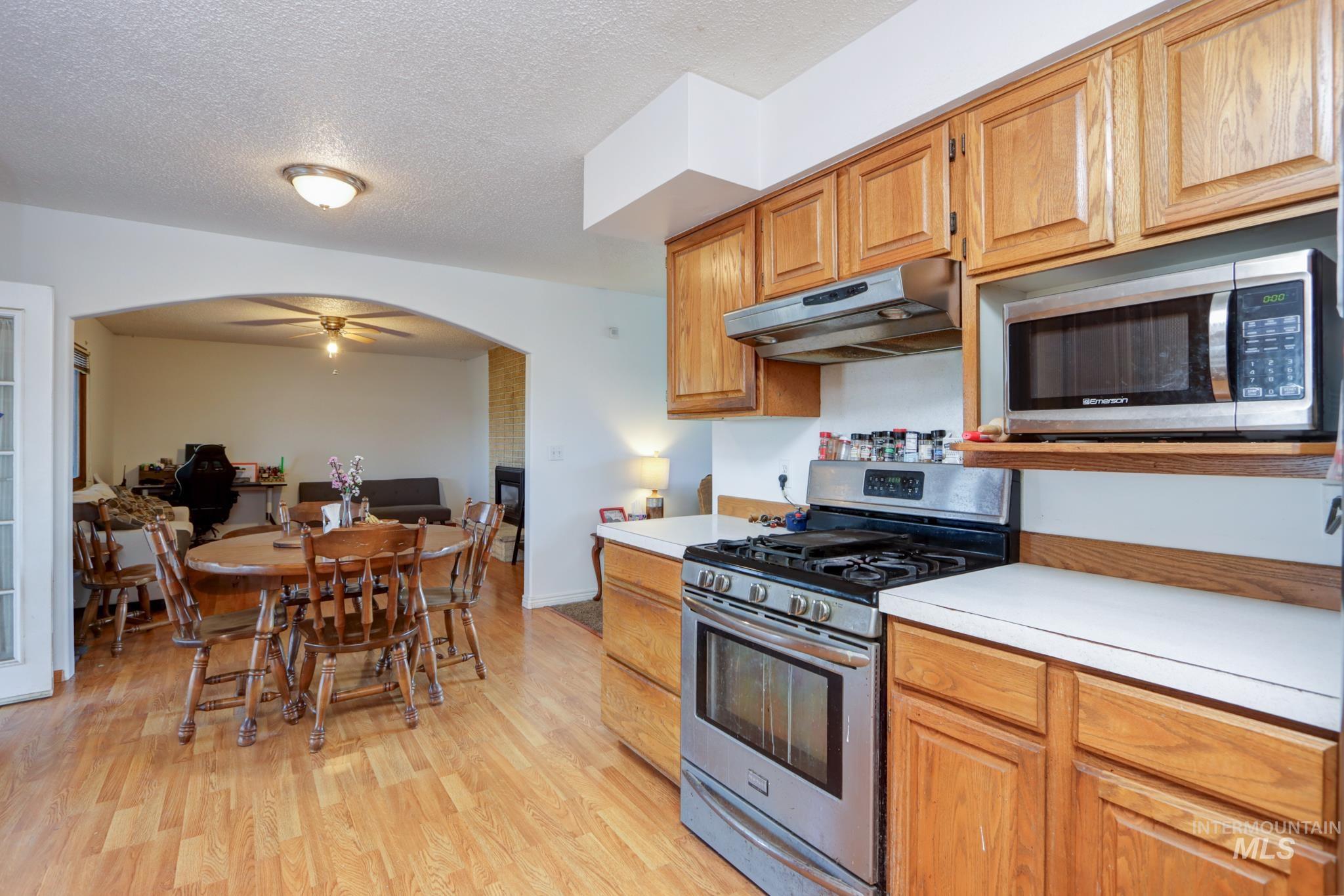 2021 Terrace Dr, Caldwell, Idaho 83605, 3 Bedrooms, 3 Bathrooms, Residential For Sale, Price $394,990,MLS 98976626