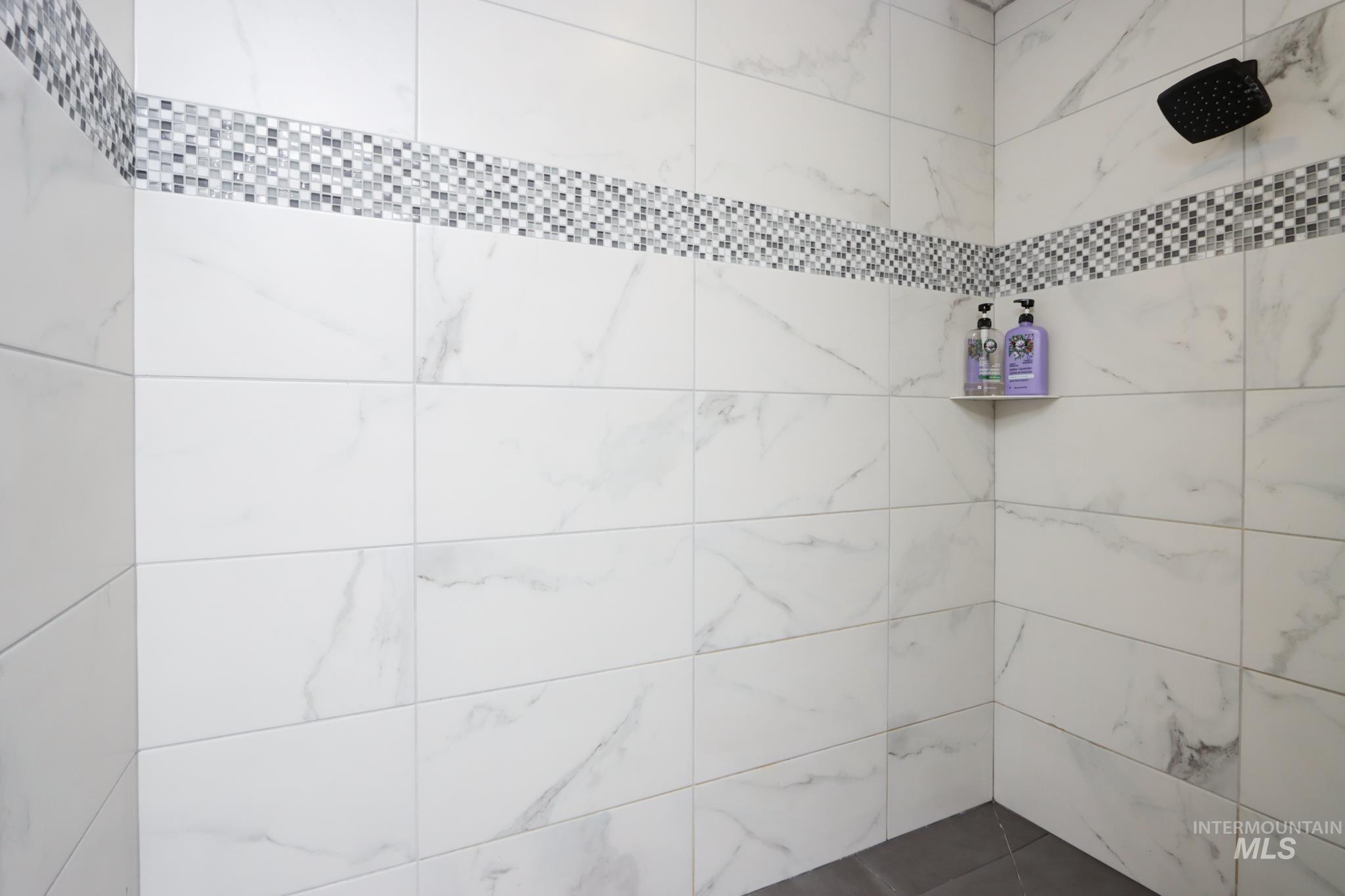 2021 Terrace Dr, Caldwell, Idaho 83605, 3 Bedrooms, 3 Bathrooms, Residential For Sale, Price $394,990,MLS 98976626