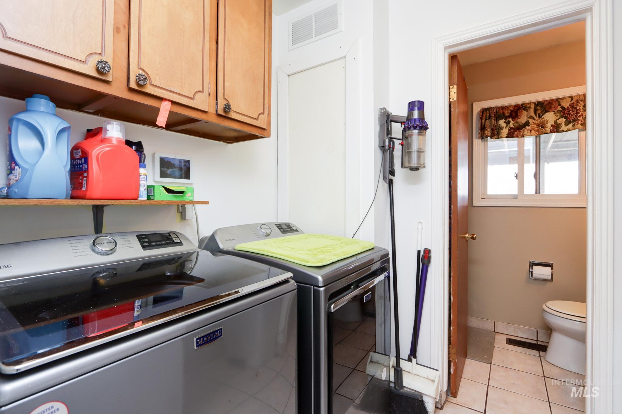 2021 Terrace Dr, Caldwell, Idaho 83605, 3 Bedrooms, 3 Bathrooms, Residential For Sale, Price $394,990,MLS 98976626