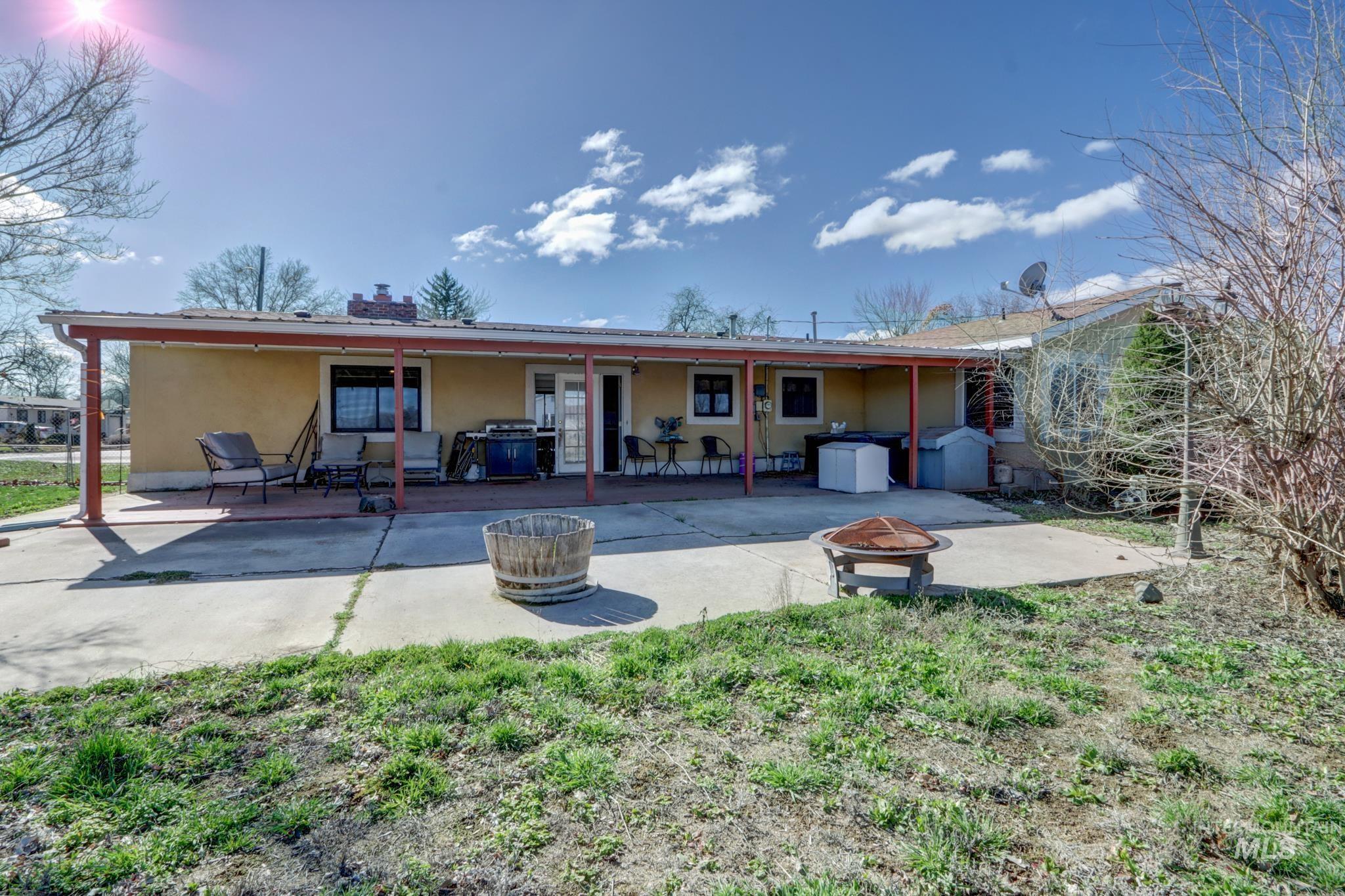 2021 Terrace Dr, Caldwell, Idaho 83605, 3 Bedrooms, 3 Bathrooms, Residential For Sale, Price $394,990,MLS 98976626