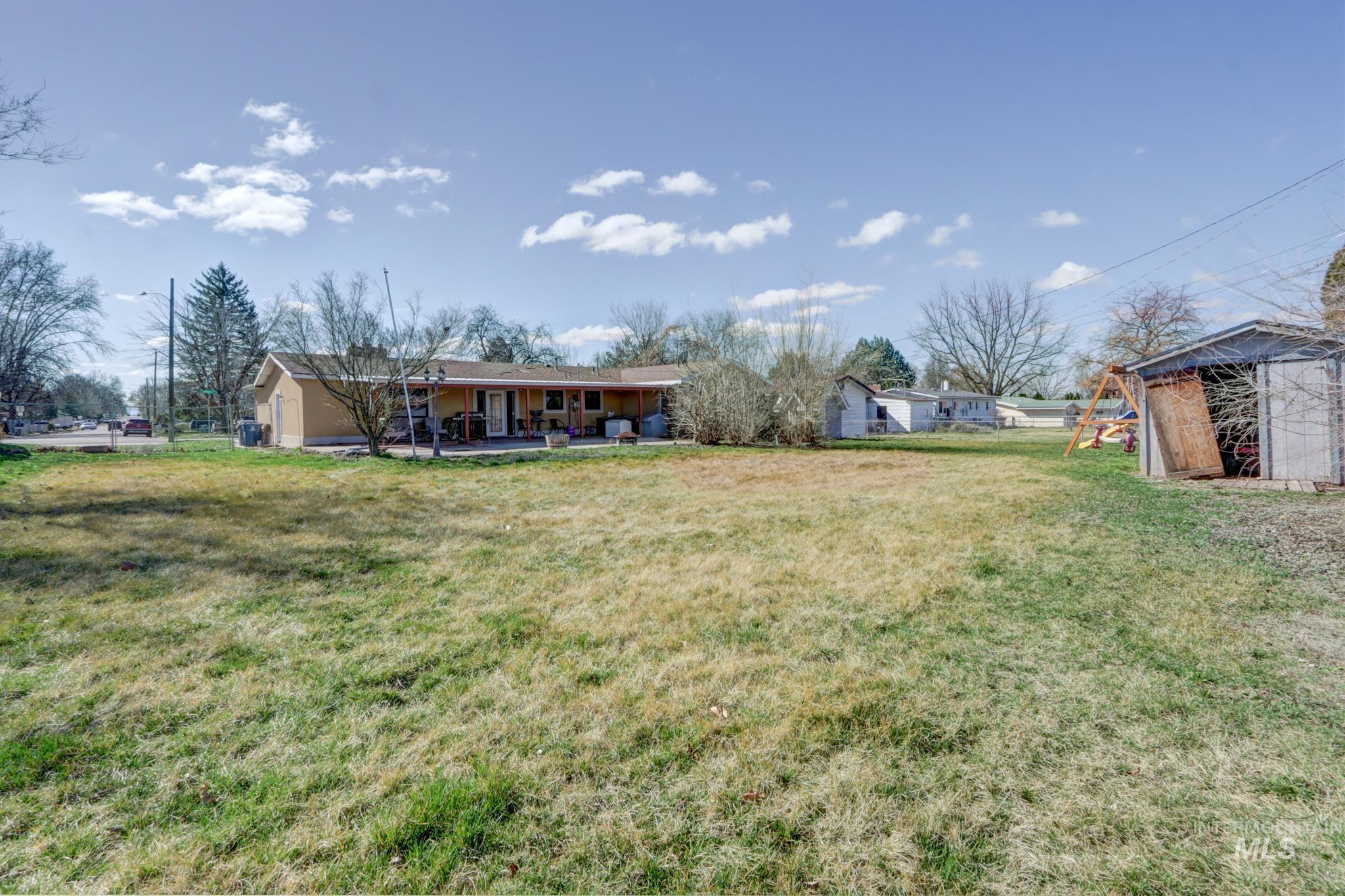 2021 Terrace Dr, Caldwell, Idaho 83605, 3 Bedrooms, 3 Bathrooms, Residential For Sale, Price $394,990,MLS 98976626