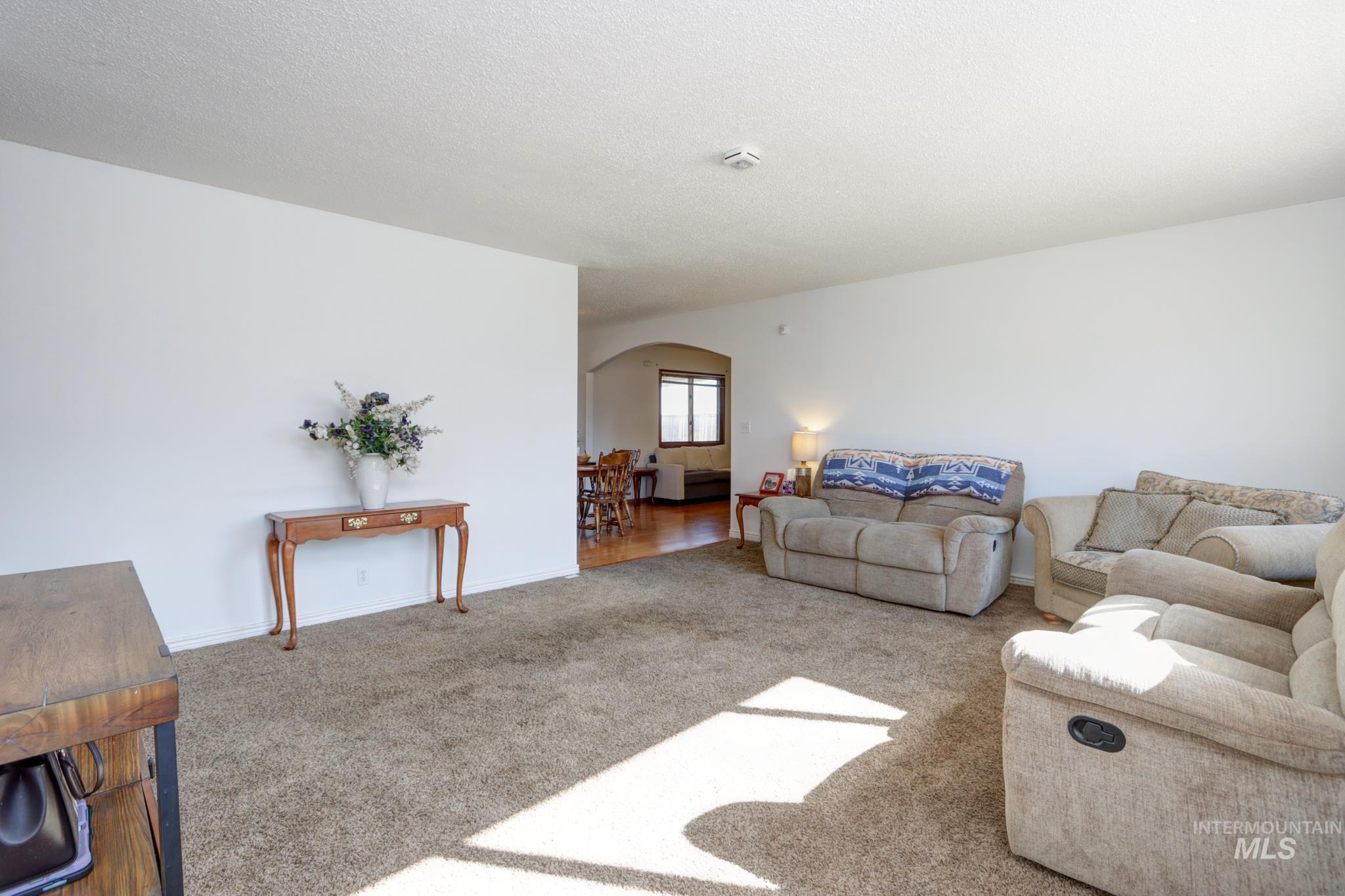 2021 Terrace Dr, Caldwell, Idaho 83605, 3 Bedrooms, 3 Bathrooms, Residential For Sale, Price $394,990,MLS 98976626