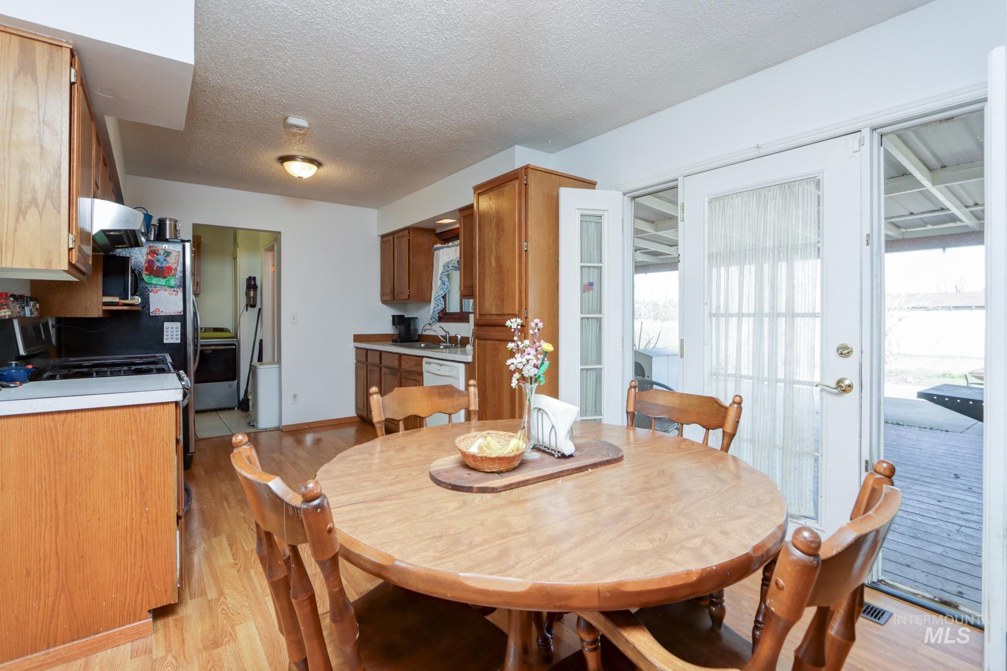 2021 Terrace Dr, Caldwell, Idaho 83605, 3 Bedrooms, 3 Bathrooms, Residential For Sale, Price $394,990,MLS 98976626