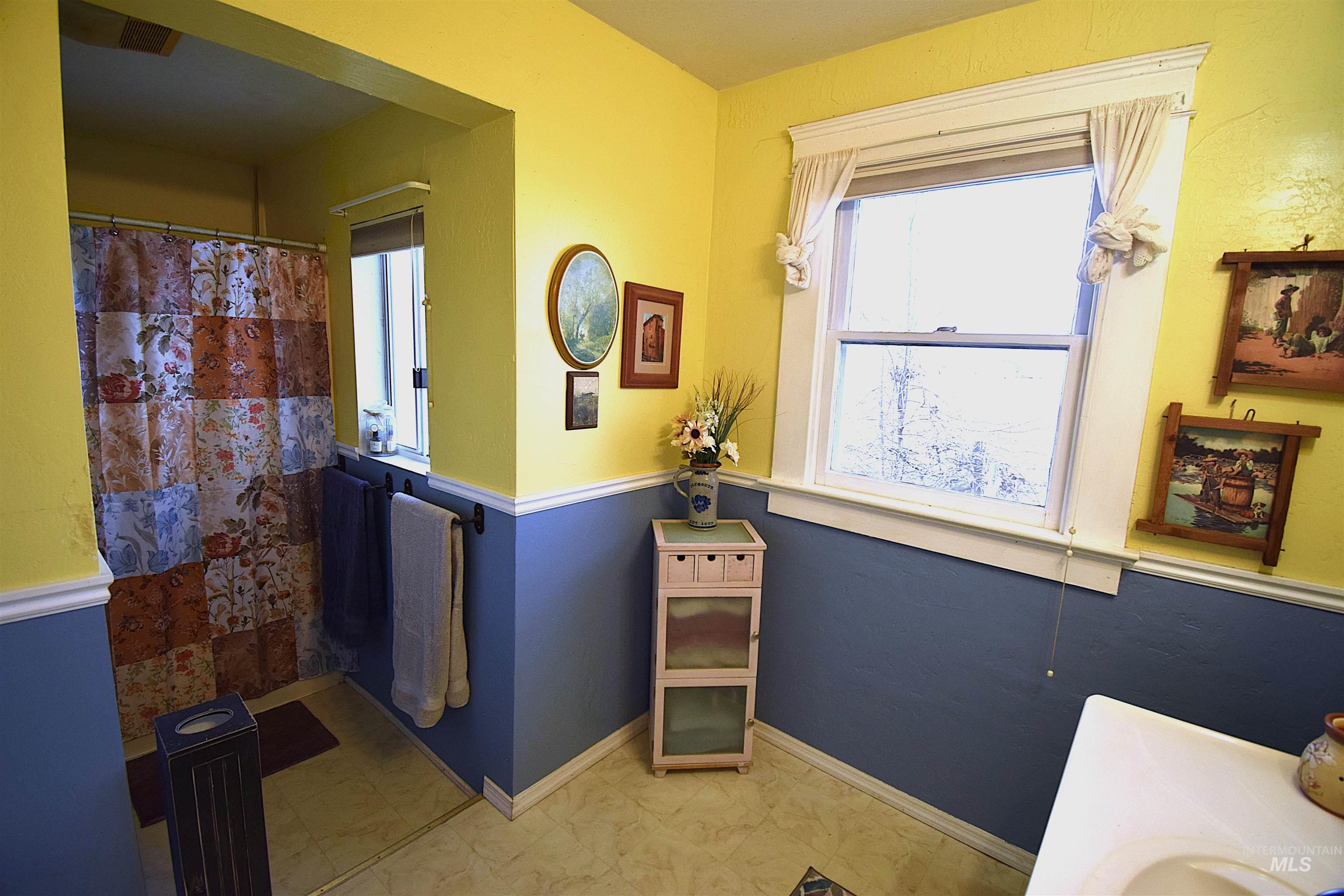 5367 Sand Hollow Road, New Plymouth, Idaho 83655, 4 Bedrooms, 2 Bathrooms, Residential For Sale, Price $875,000, 98976627