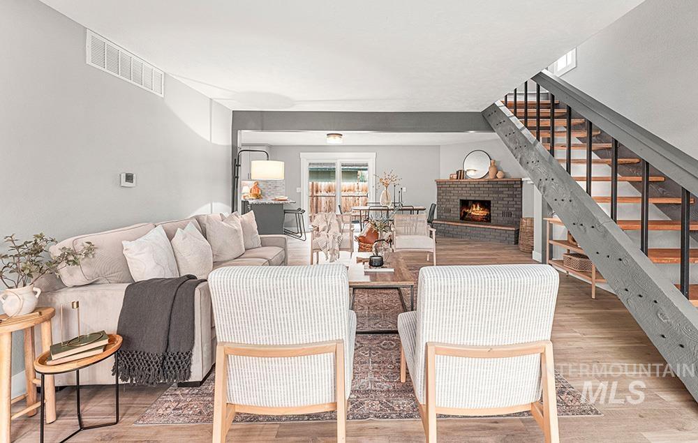 670 S Berwick Dr, Boise, Idaho 83706, 3 Bedrooms, 3 Bathrooms, Residential For Sale, Price $649,900, 98976633