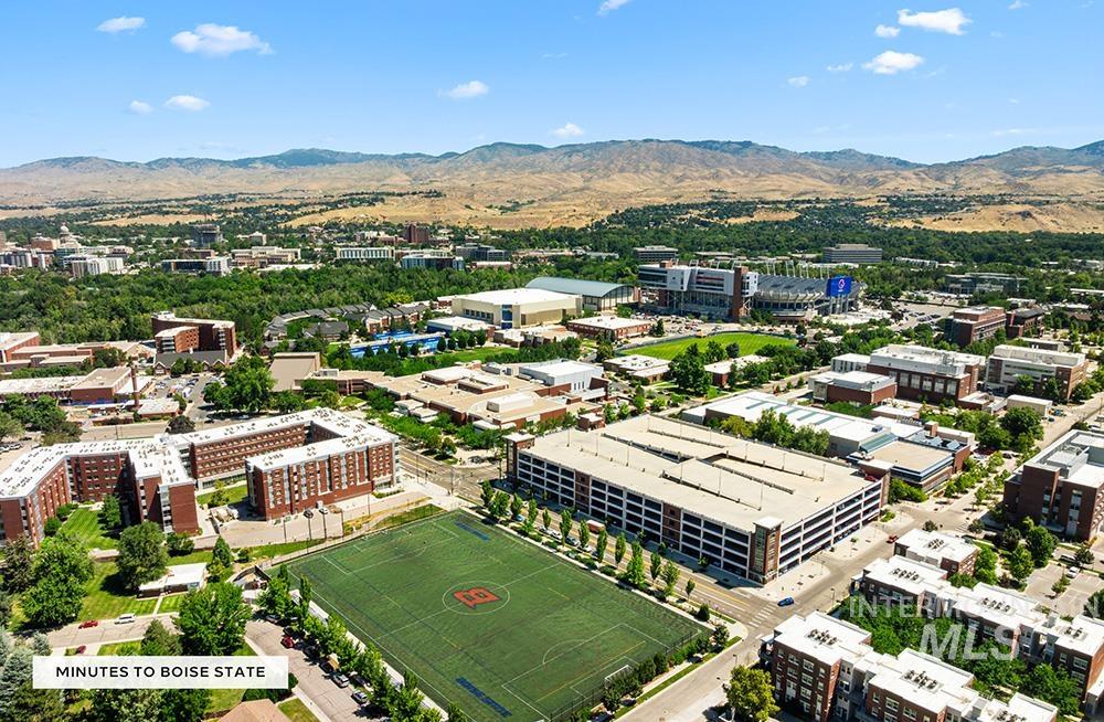 670 S Berwick Dr, Boise, Idaho 83706, 3 Bedrooms, 3 Bathrooms, Residential For Sale, Price $649,900, 98976633